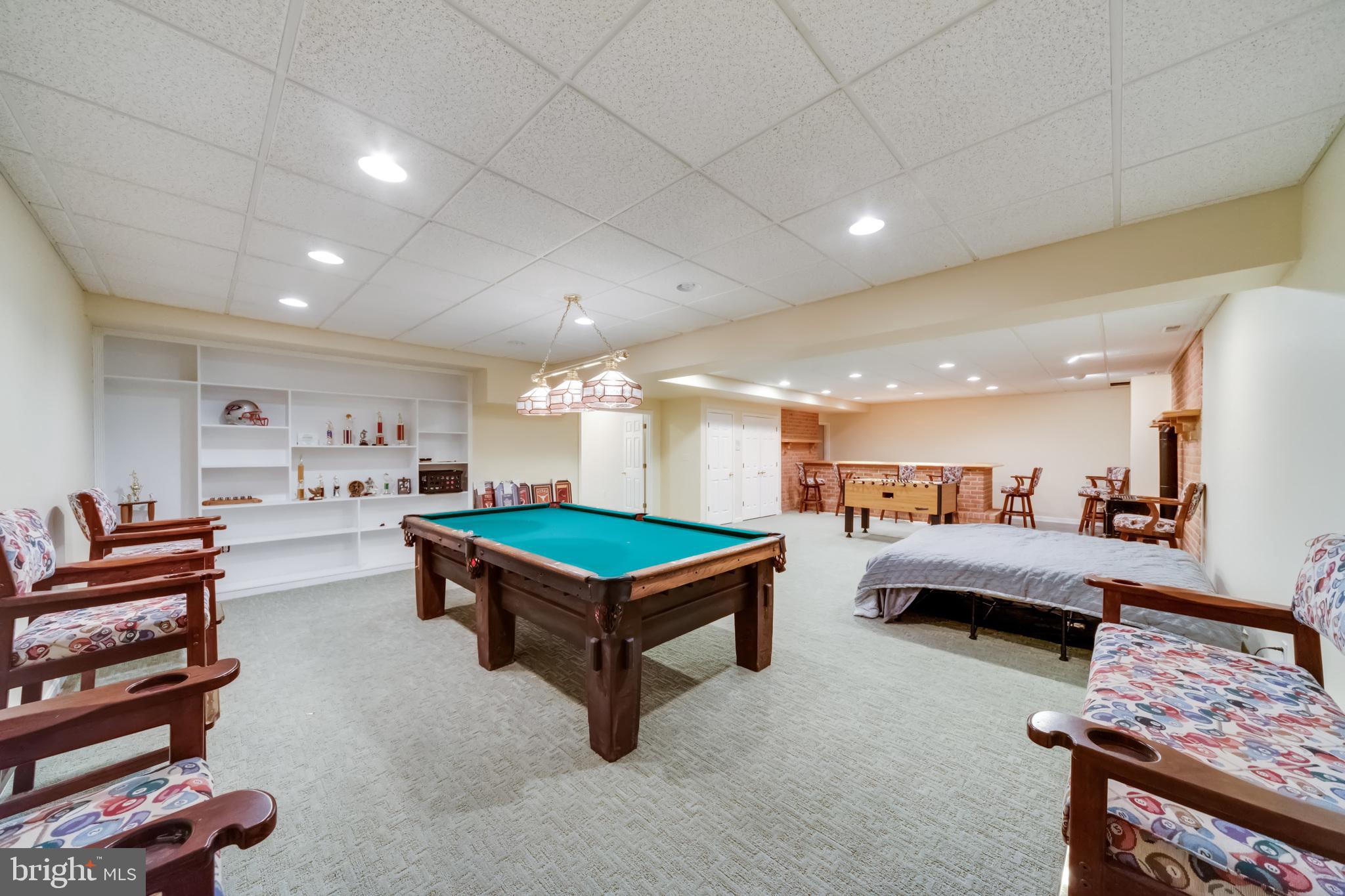 MILLERSVILLE - Residential