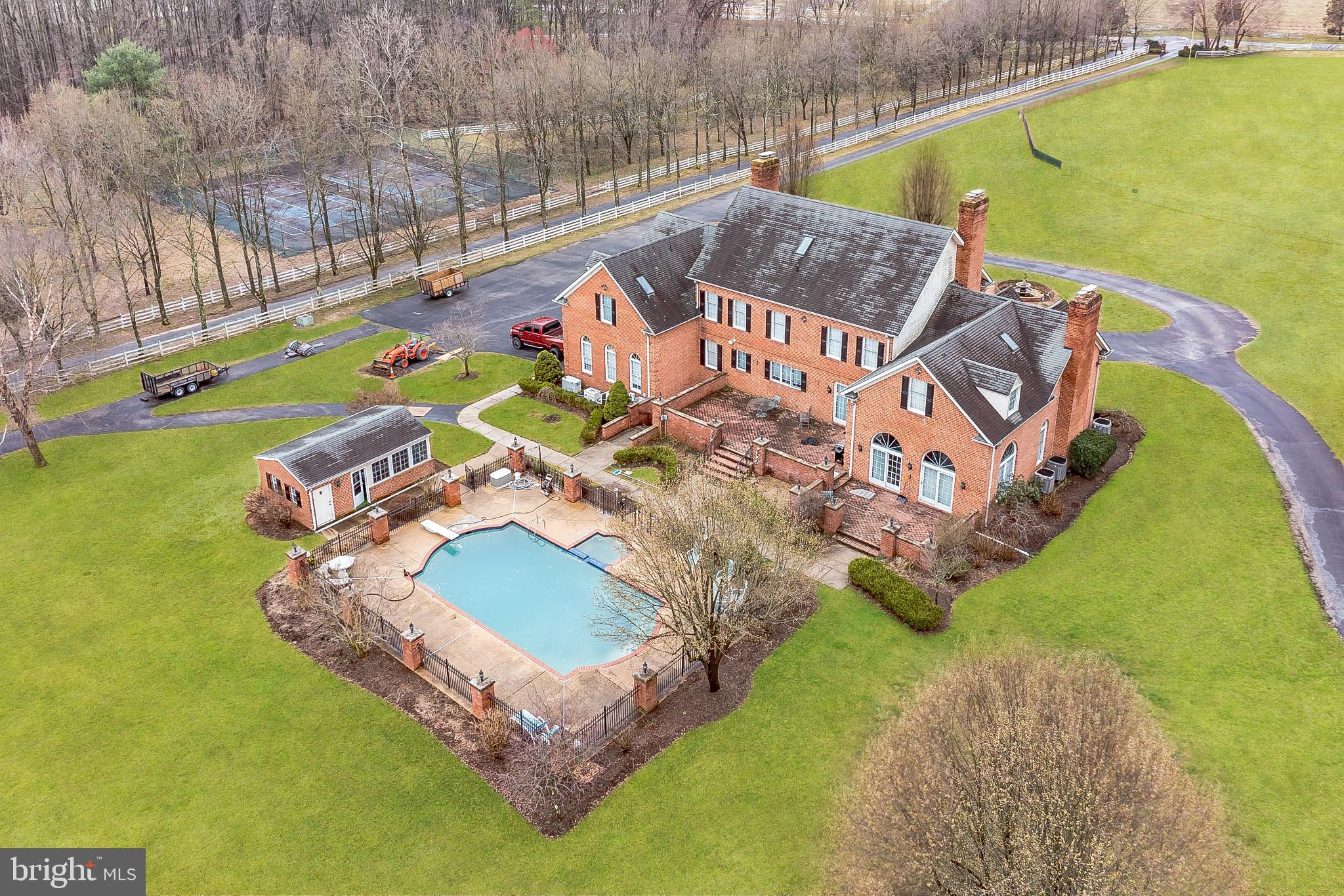 MILLERSVILLE - Residential