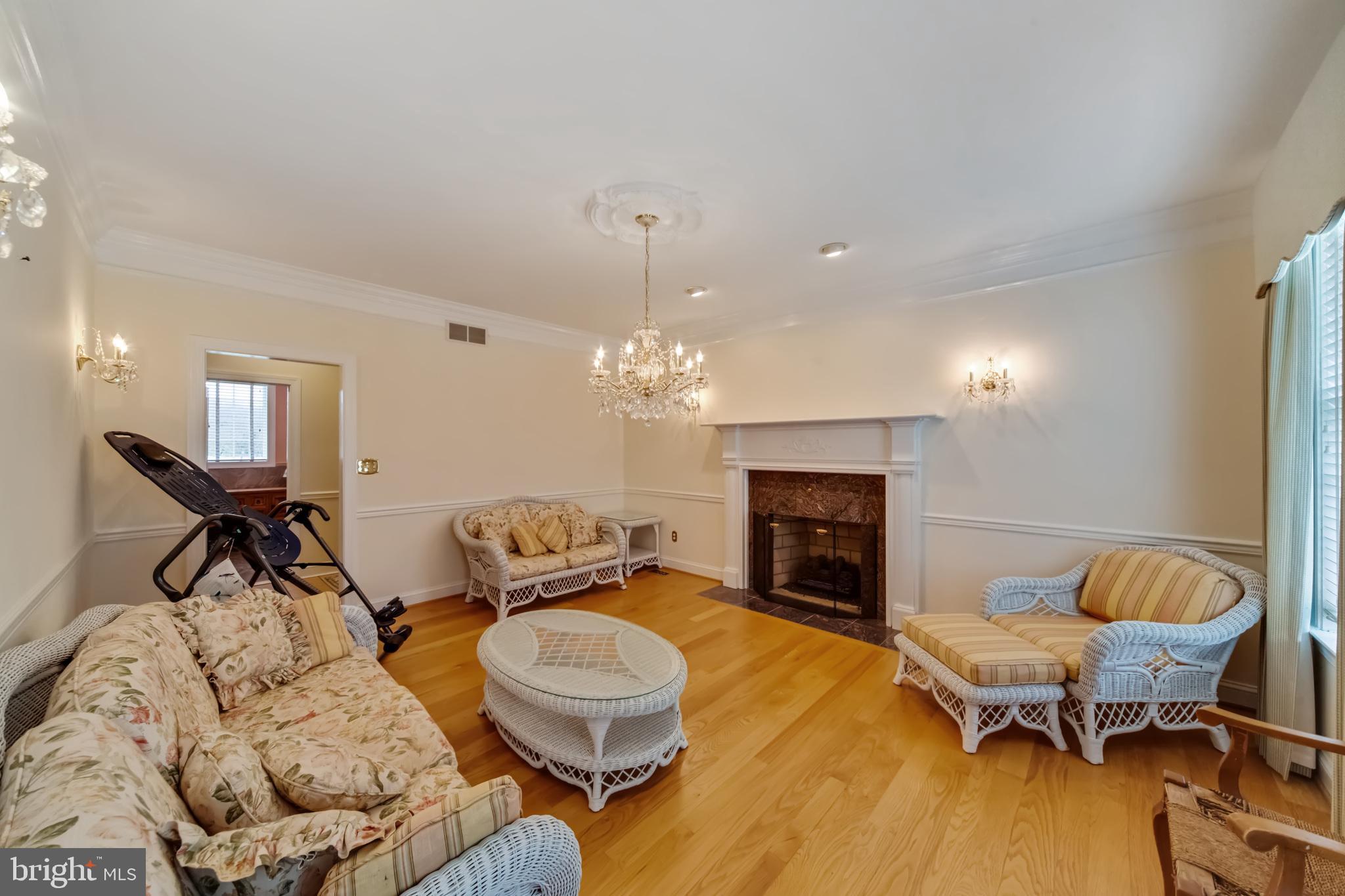 MILLERSVILLE - Residential