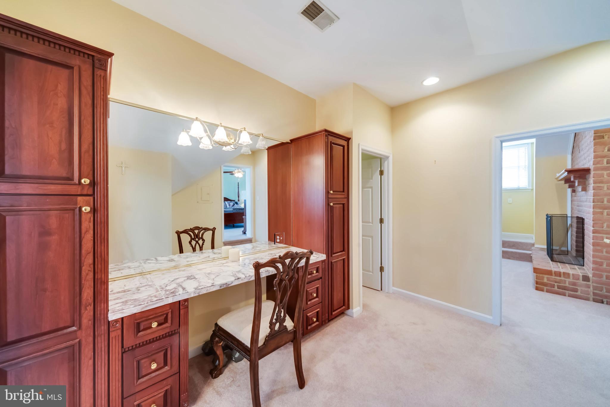 MILLERSVILLE - Residential