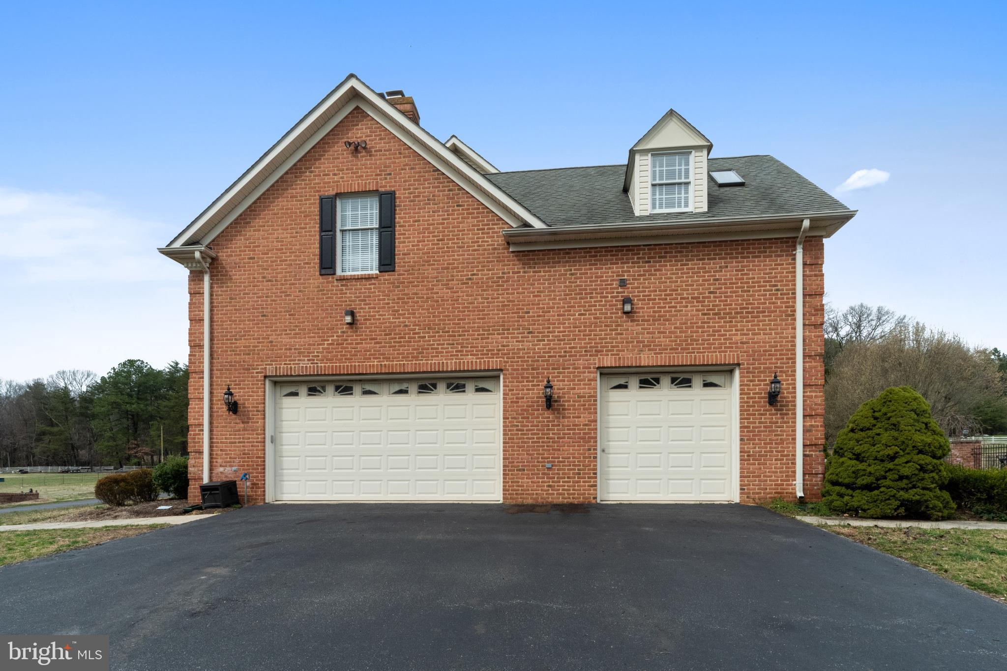 MILLERSVILLE - Residential