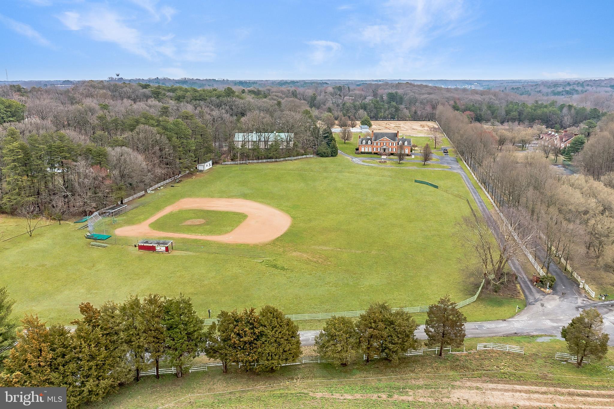 MILLERSVILLE - Residential