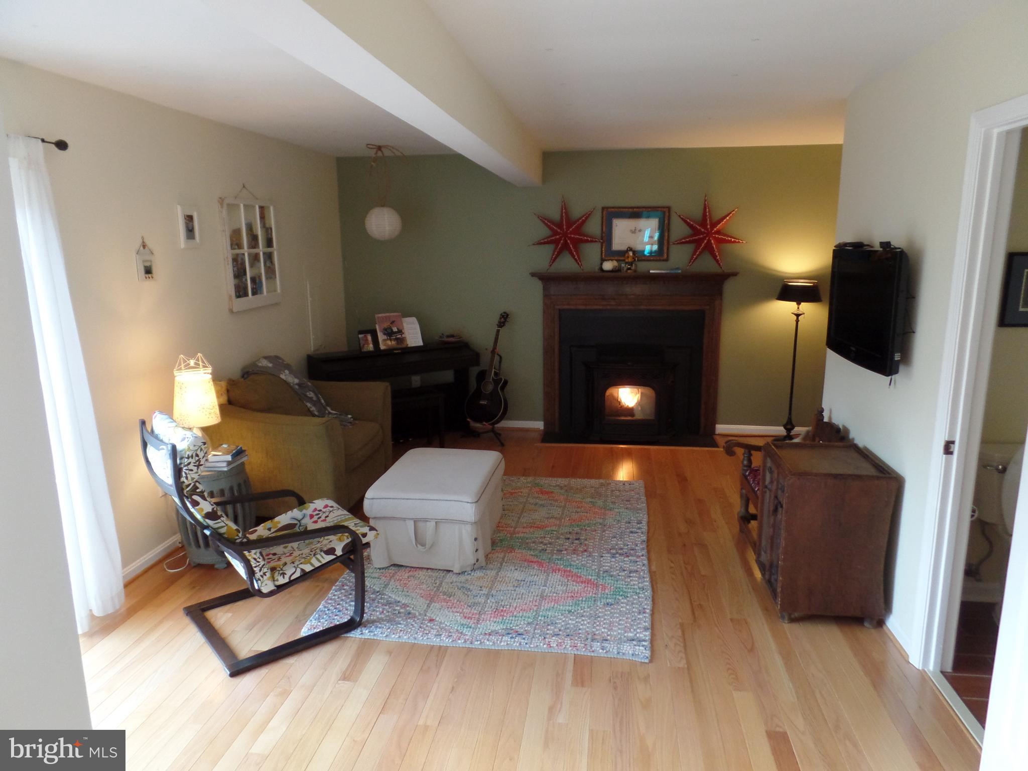 PLEASANT VALLEY - Residential Lease