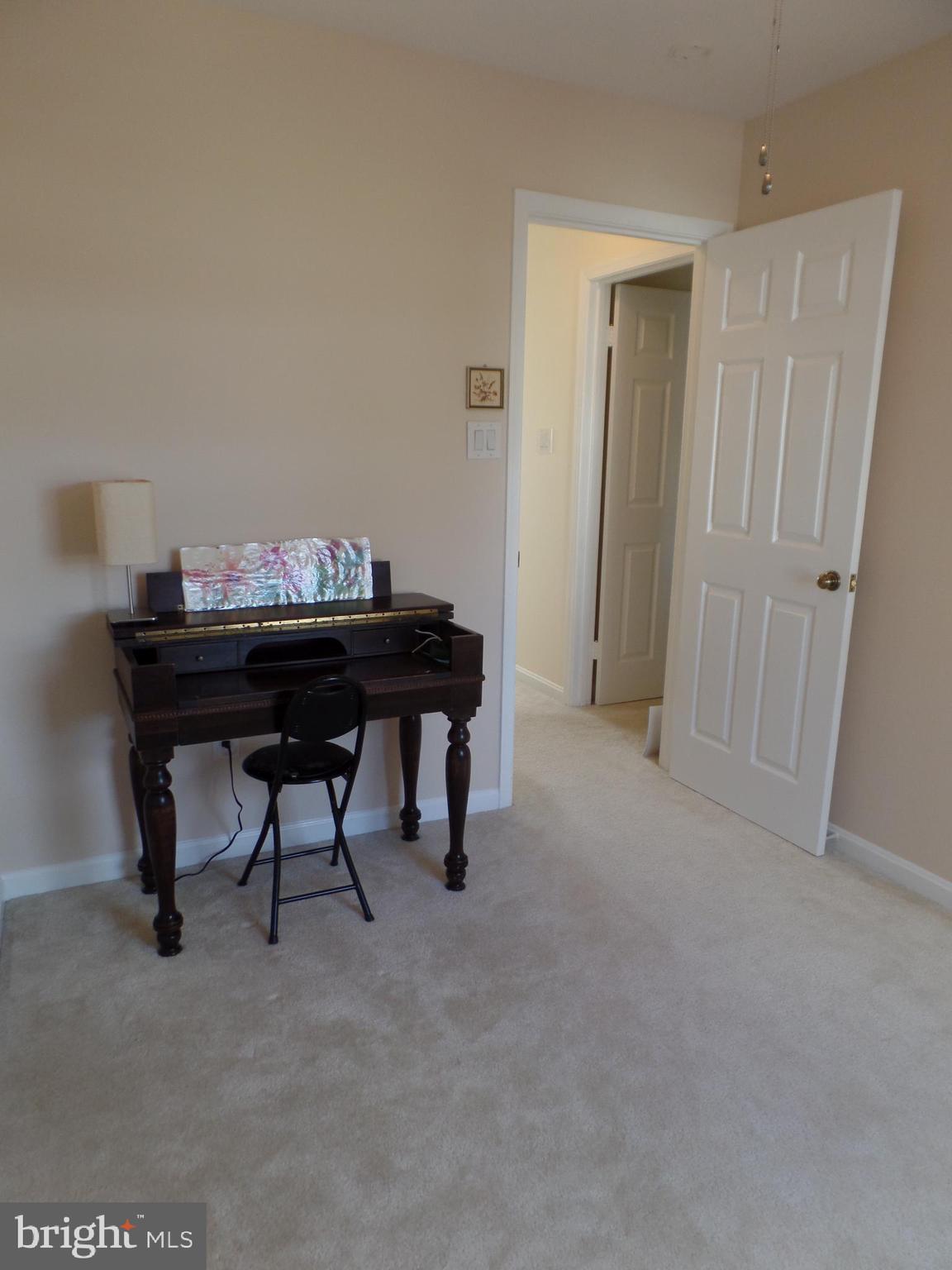 PLEASANT VALLEY - Residential Lease