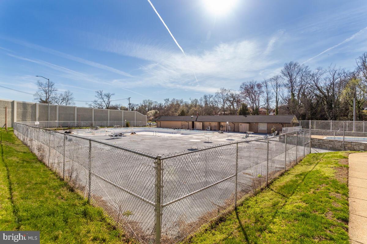 BROOKSIDE CONDOMINIUMS - Residential