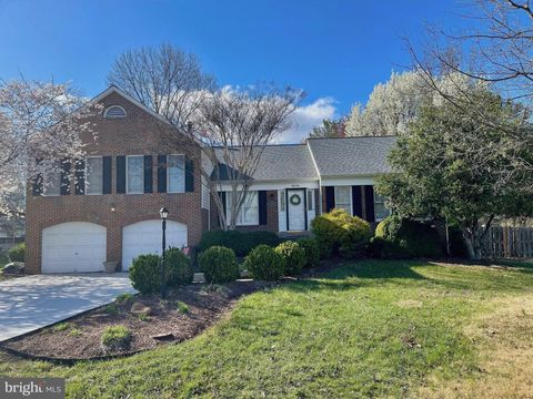 Photo of 8646 Bannerwood Drive, MANASSAS, VA 20109 (MLS # VAPW2119244)
