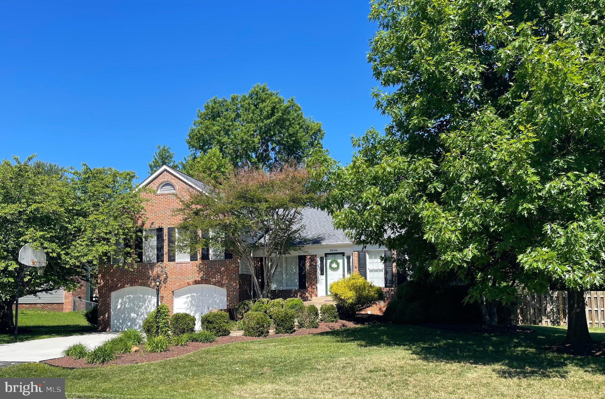 8646 BANNERWOOD DRIVE