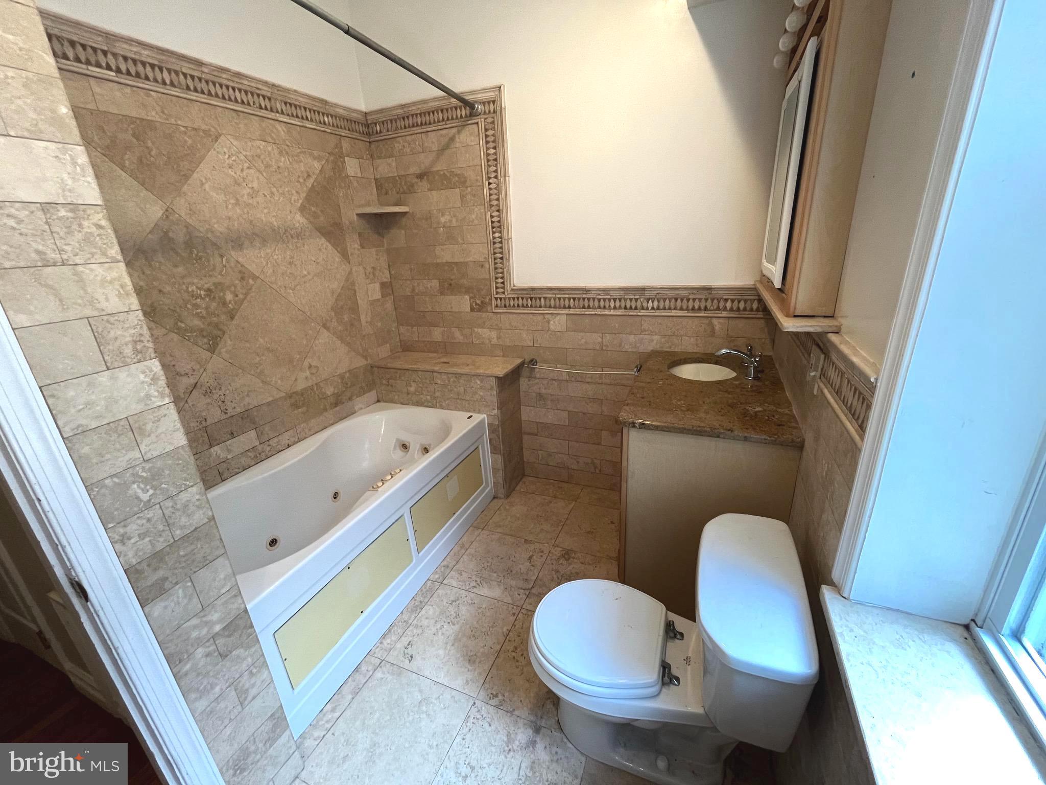 FAIRMOUNT - Residential Lease