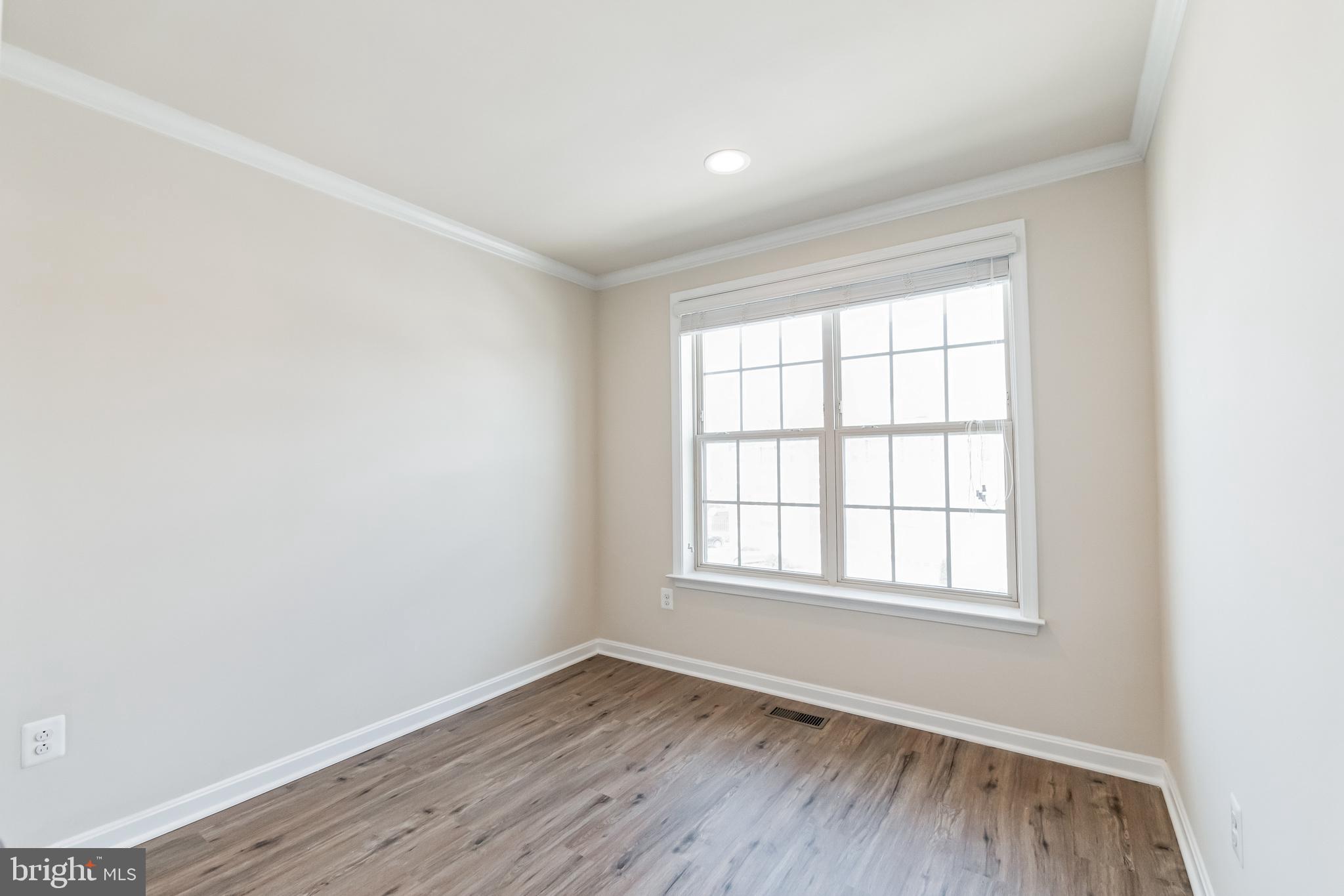 MANORS AT BALLENGER CREEK - Residential Lease