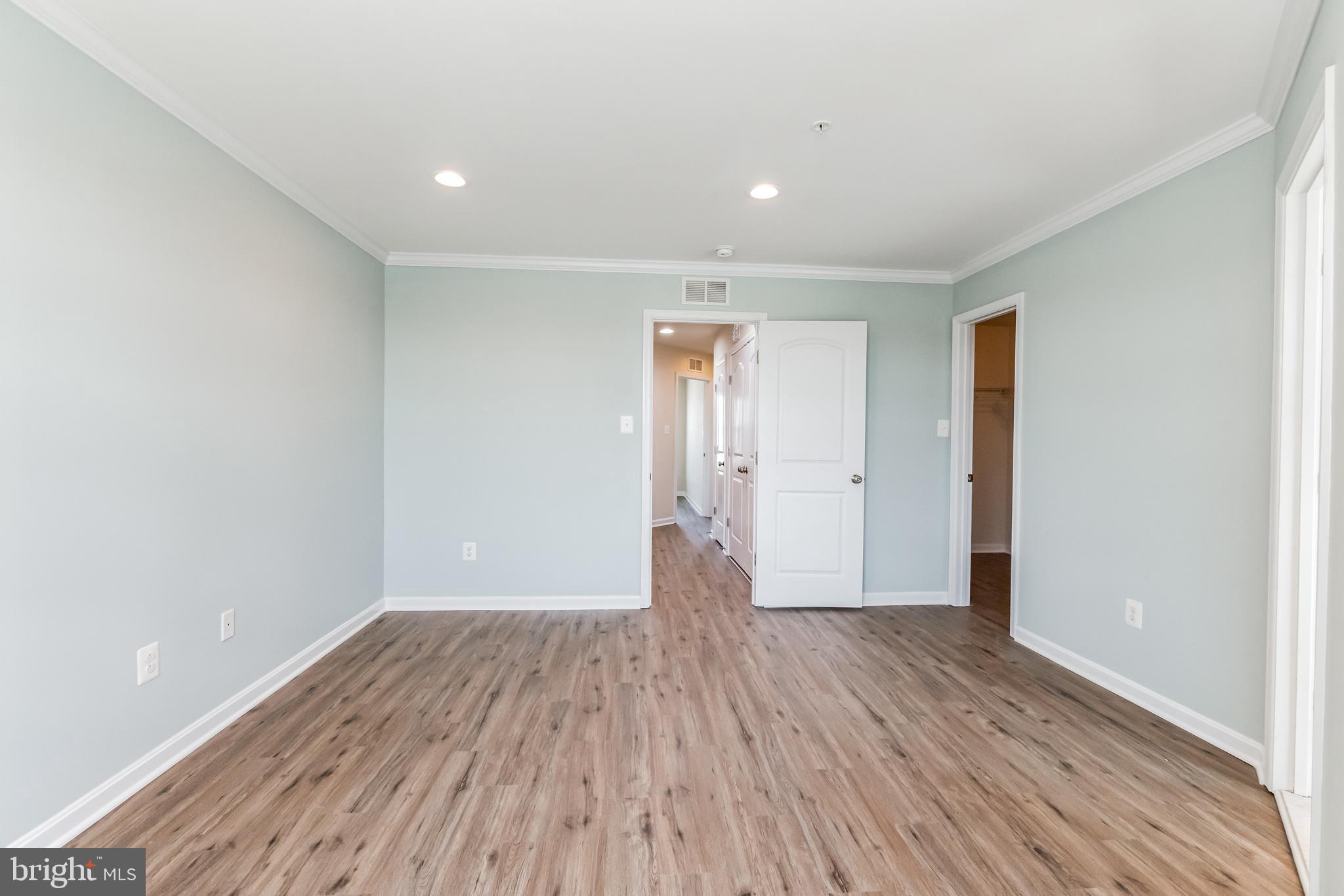 MANORS AT BALLENGER CREEK - Residential Lease