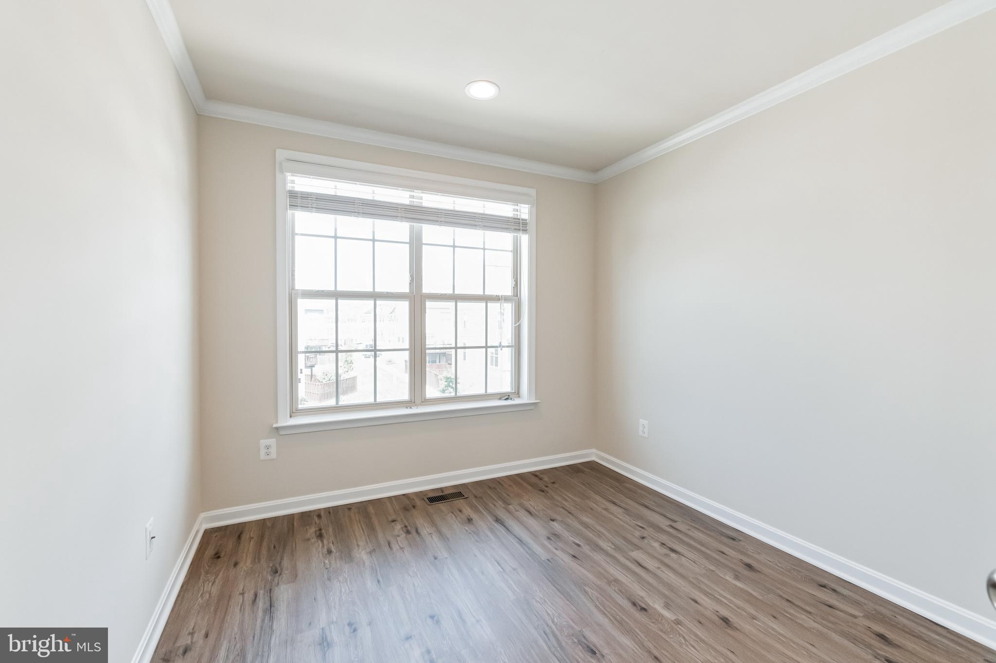 MANORS AT BALLENGER CREEK - Residential Lease