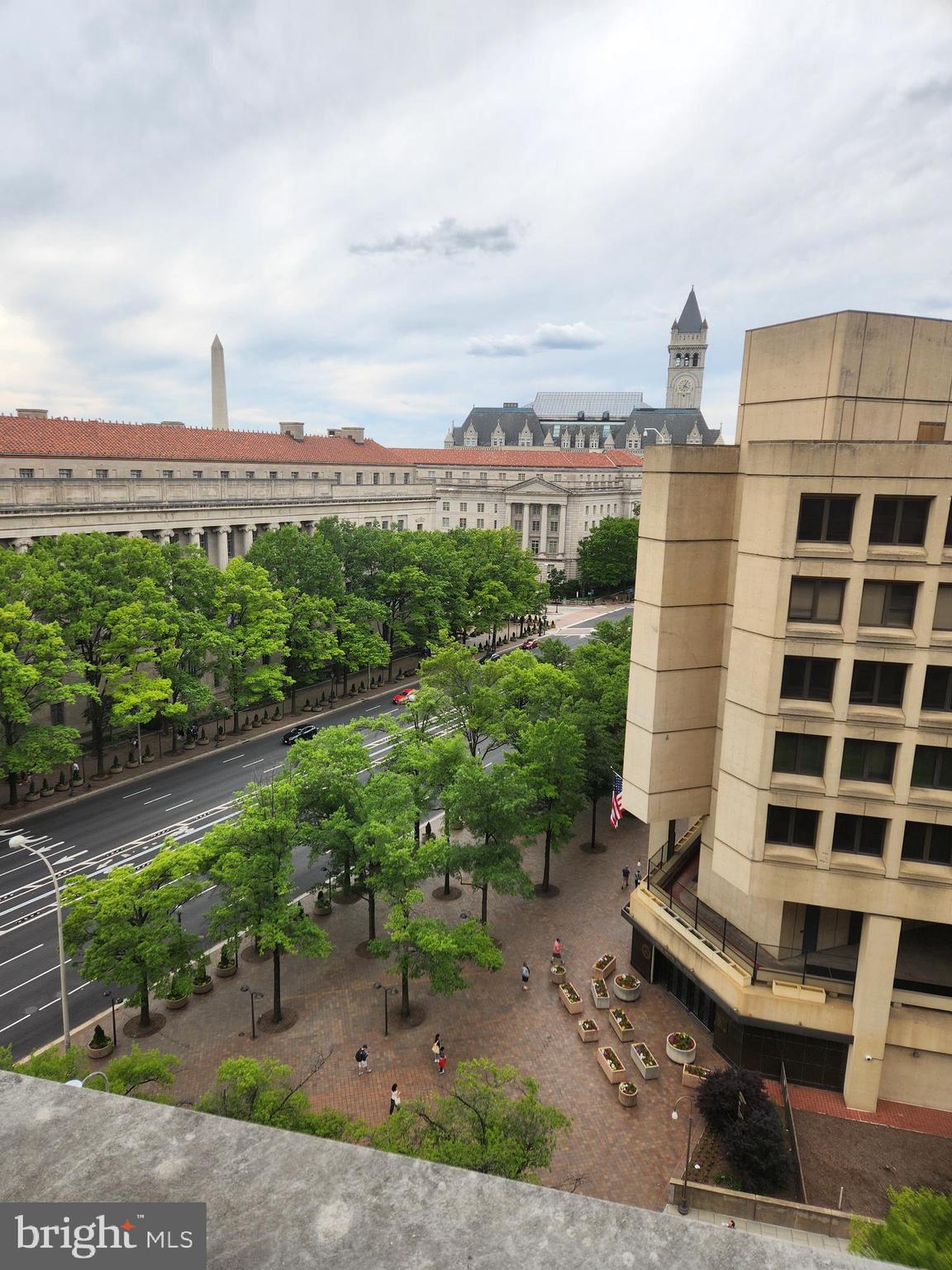 MARKET SQUARE - Residential Lease