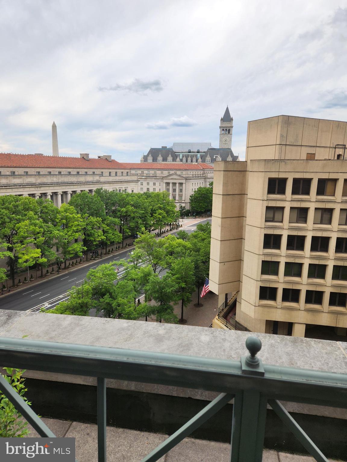 MARKET SQUARE - Residential Lease