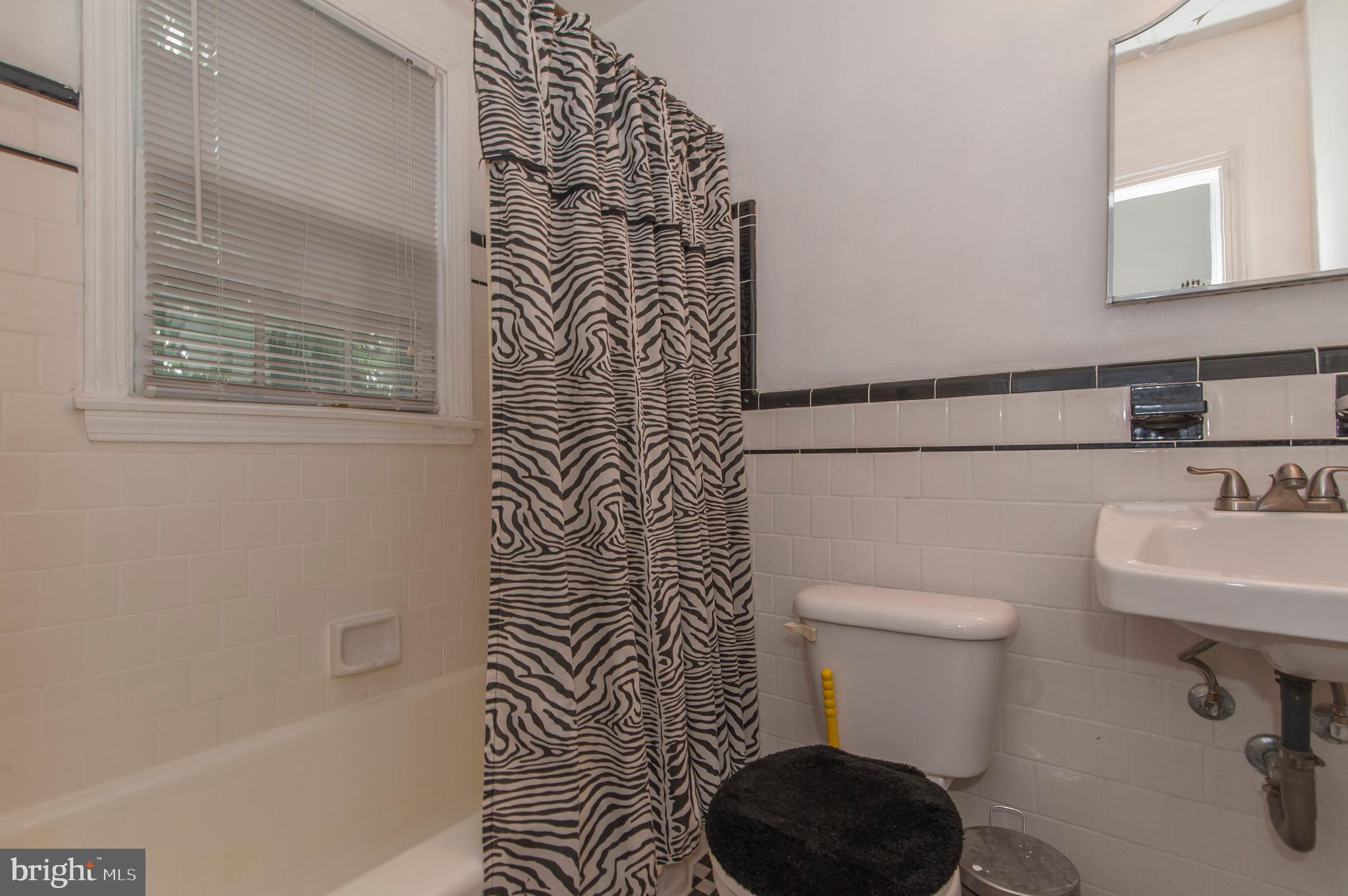 IDLEWOOD - Residential