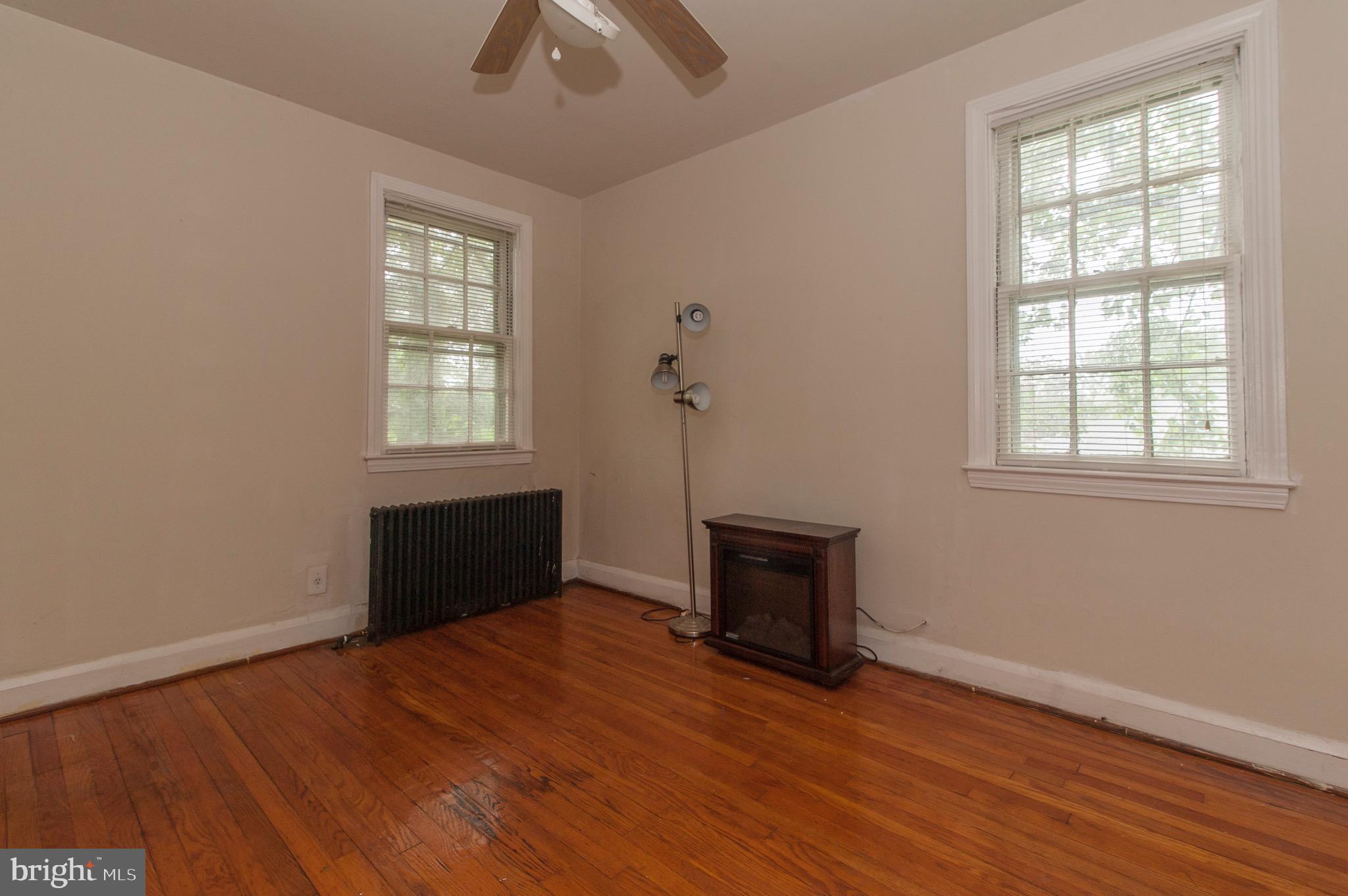 IDLEWOOD - Residential