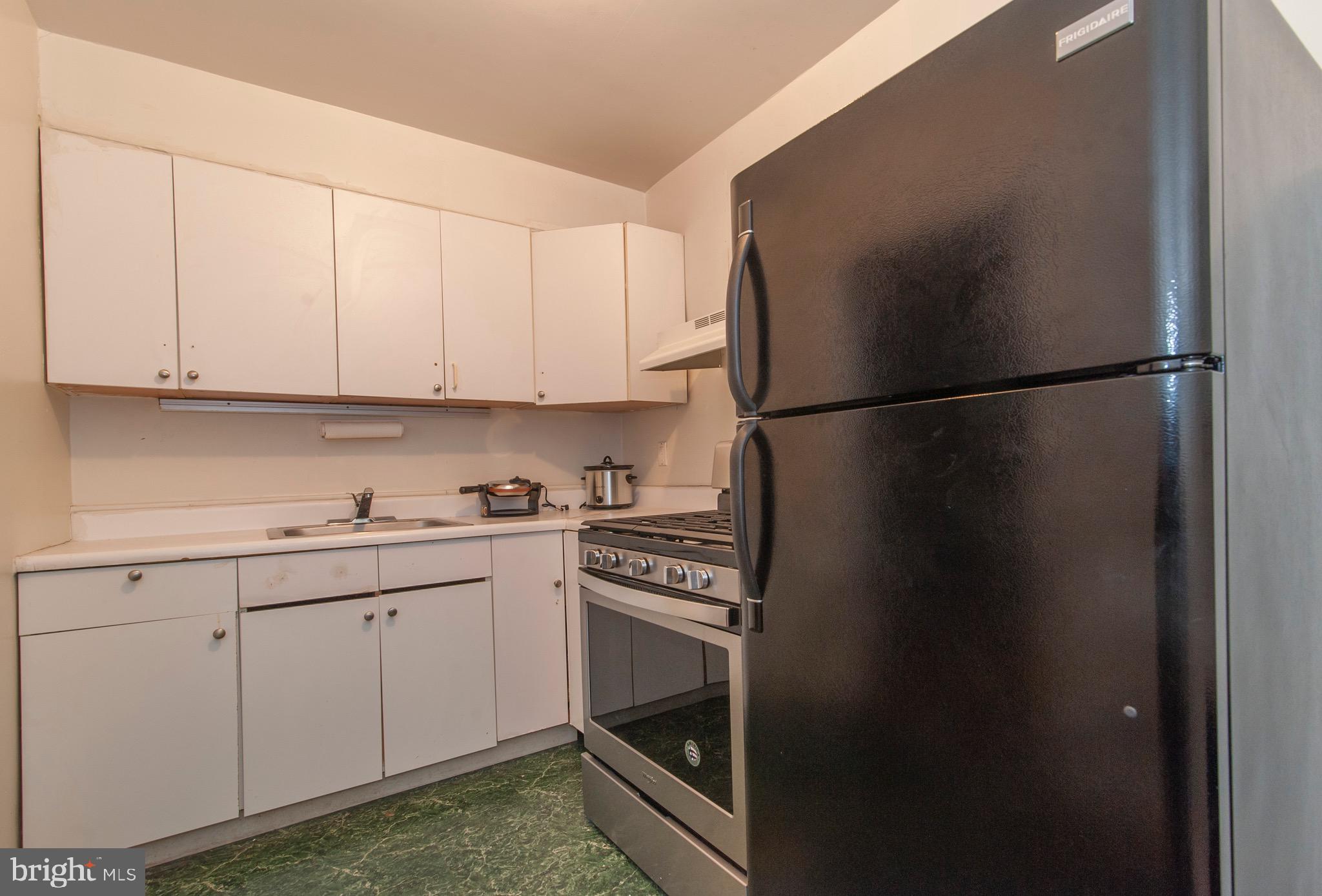 IDLEWOOD - Residential