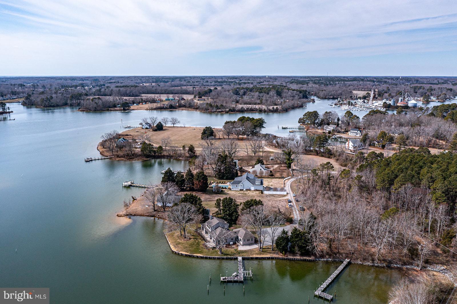 INDIAN CREEK ESTATE - Residential