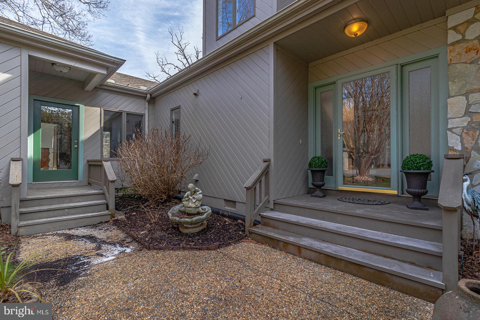 INDIAN CREEK ESTATE - Residential