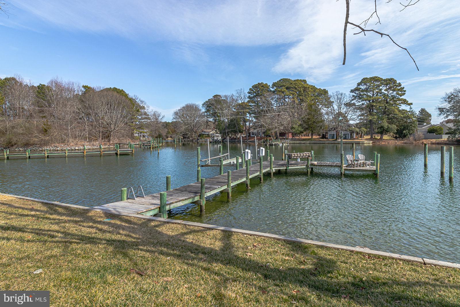 INDIAN CREEK ESTATE - Residential