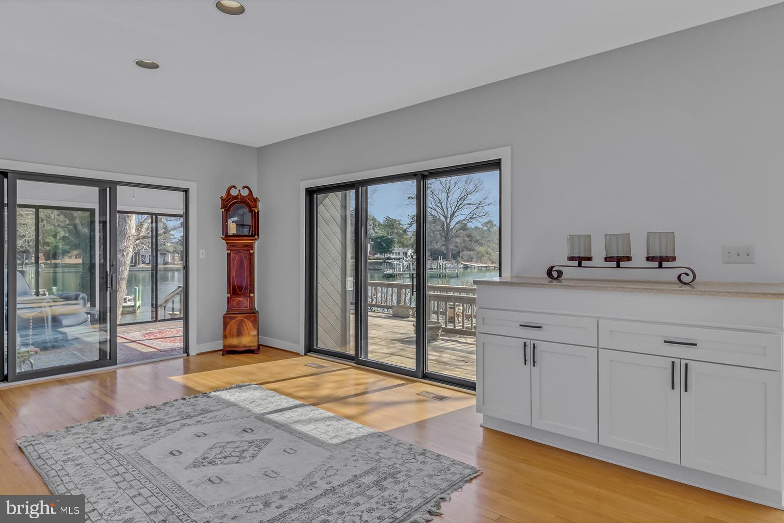 INDIAN CREEK ESTATE - Residential