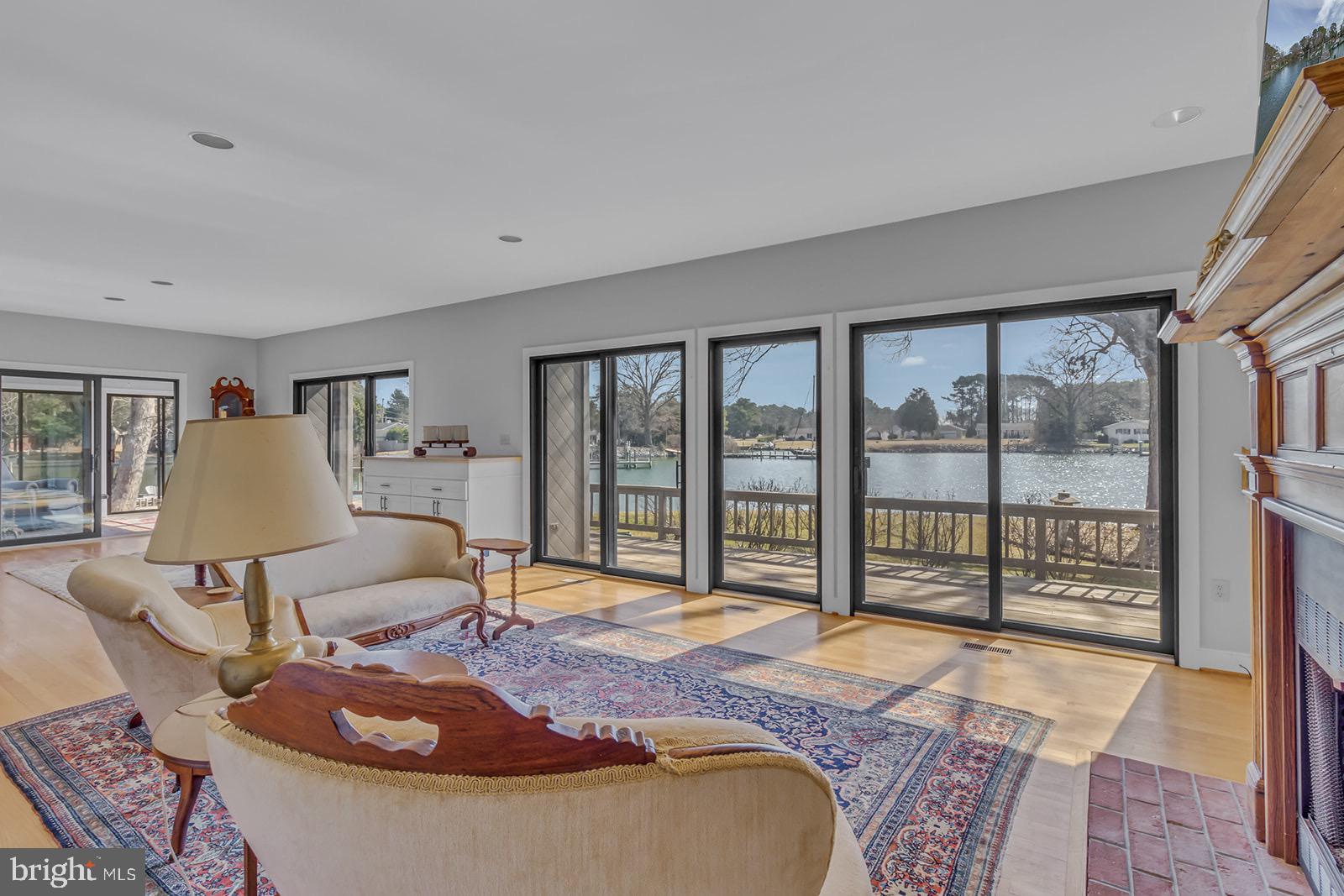 INDIAN CREEK ESTATE - Residential