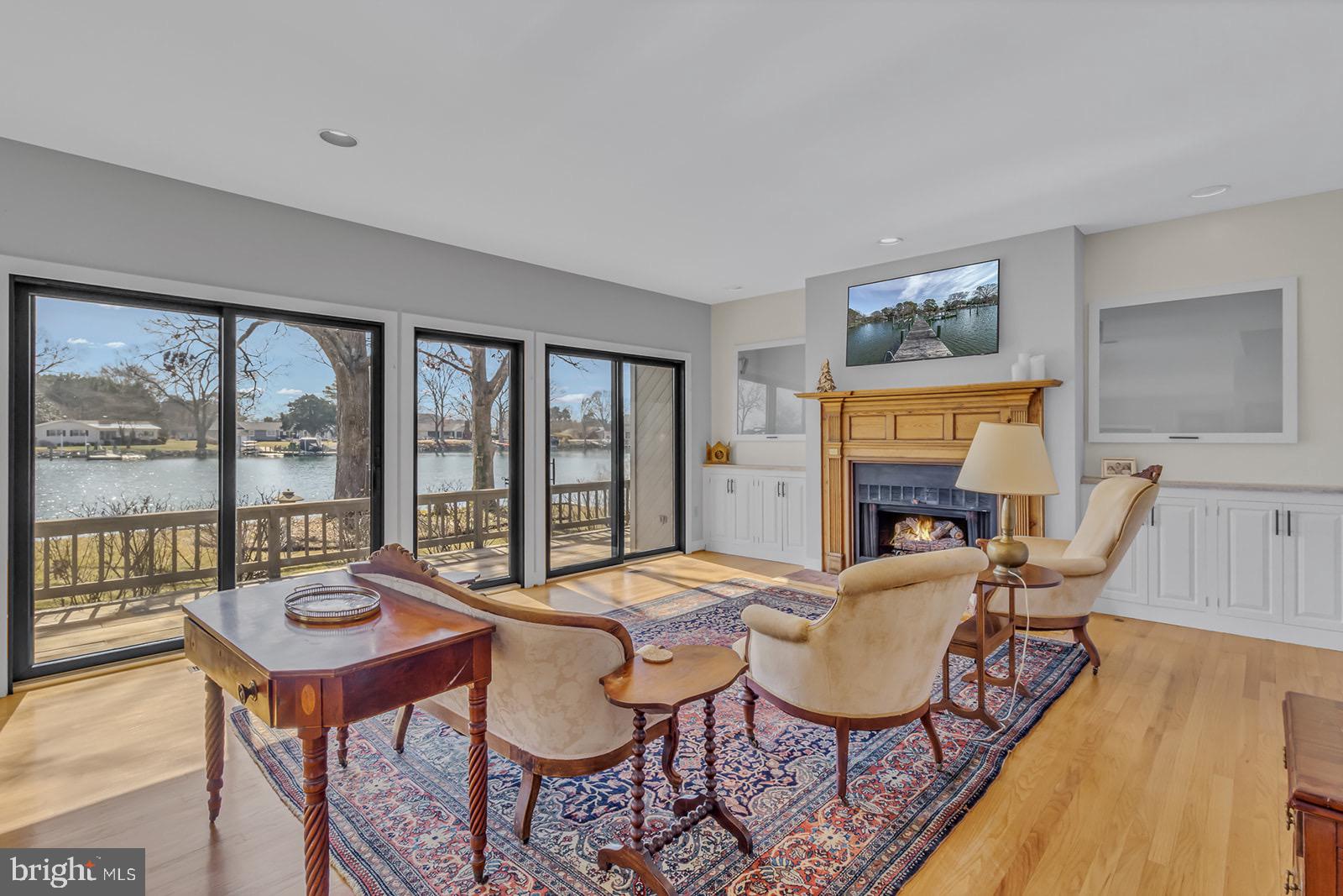 INDIAN CREEK ESTATE - Residential