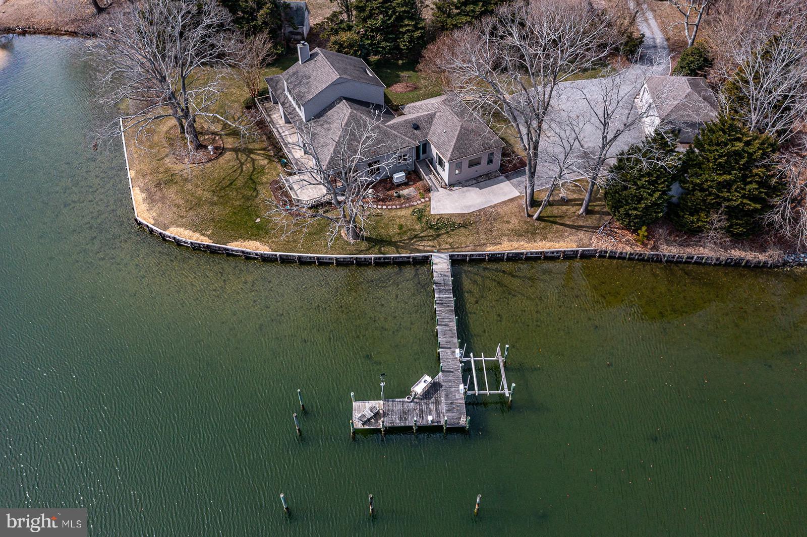 INDIAN CREEK ESTATE - Residential