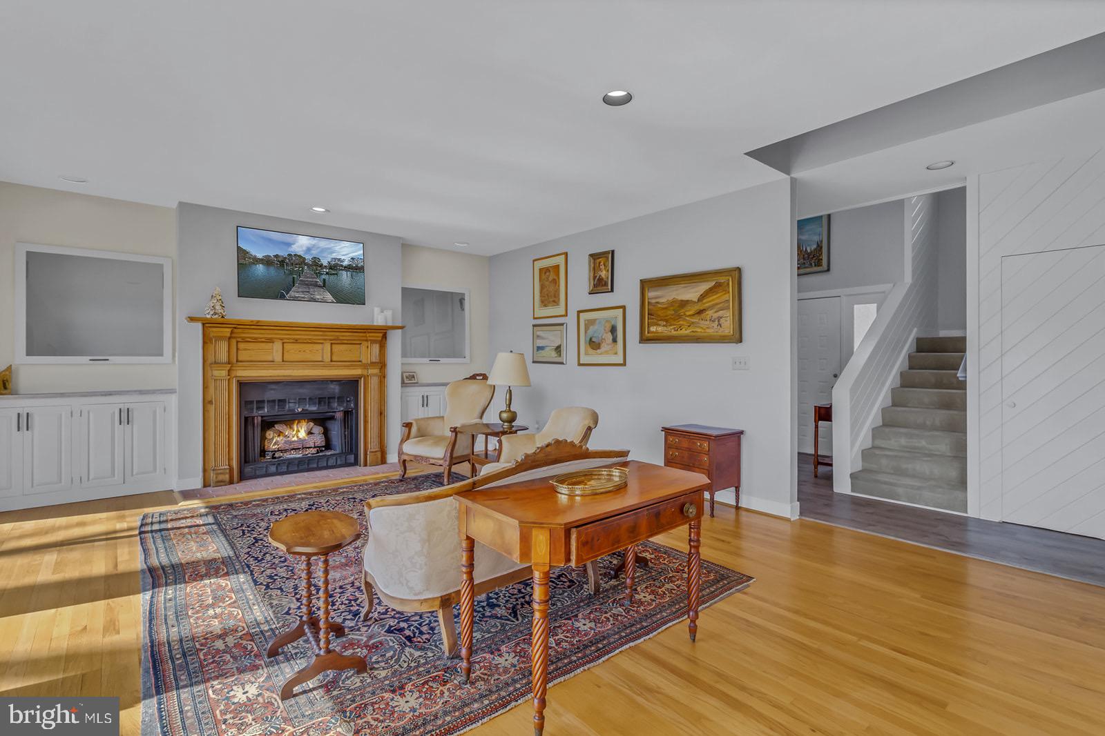 INDIAN CREEK ESTATE - Residential