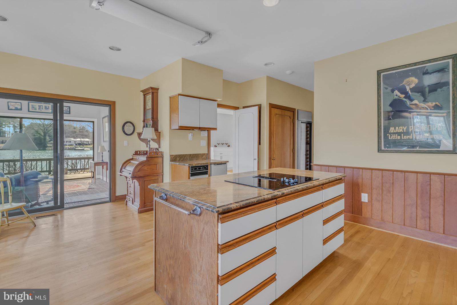 INDIAN CREEK ESTATE - Residential