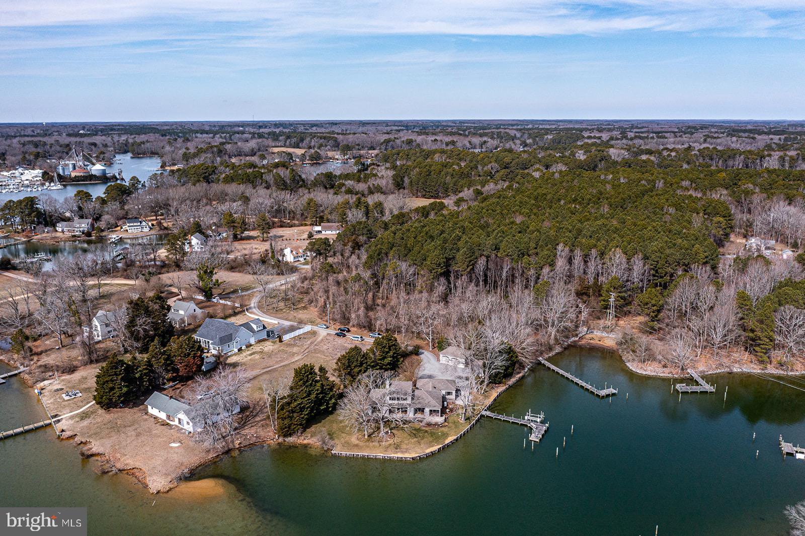 INDIAN CREEK ESTATE - Residential