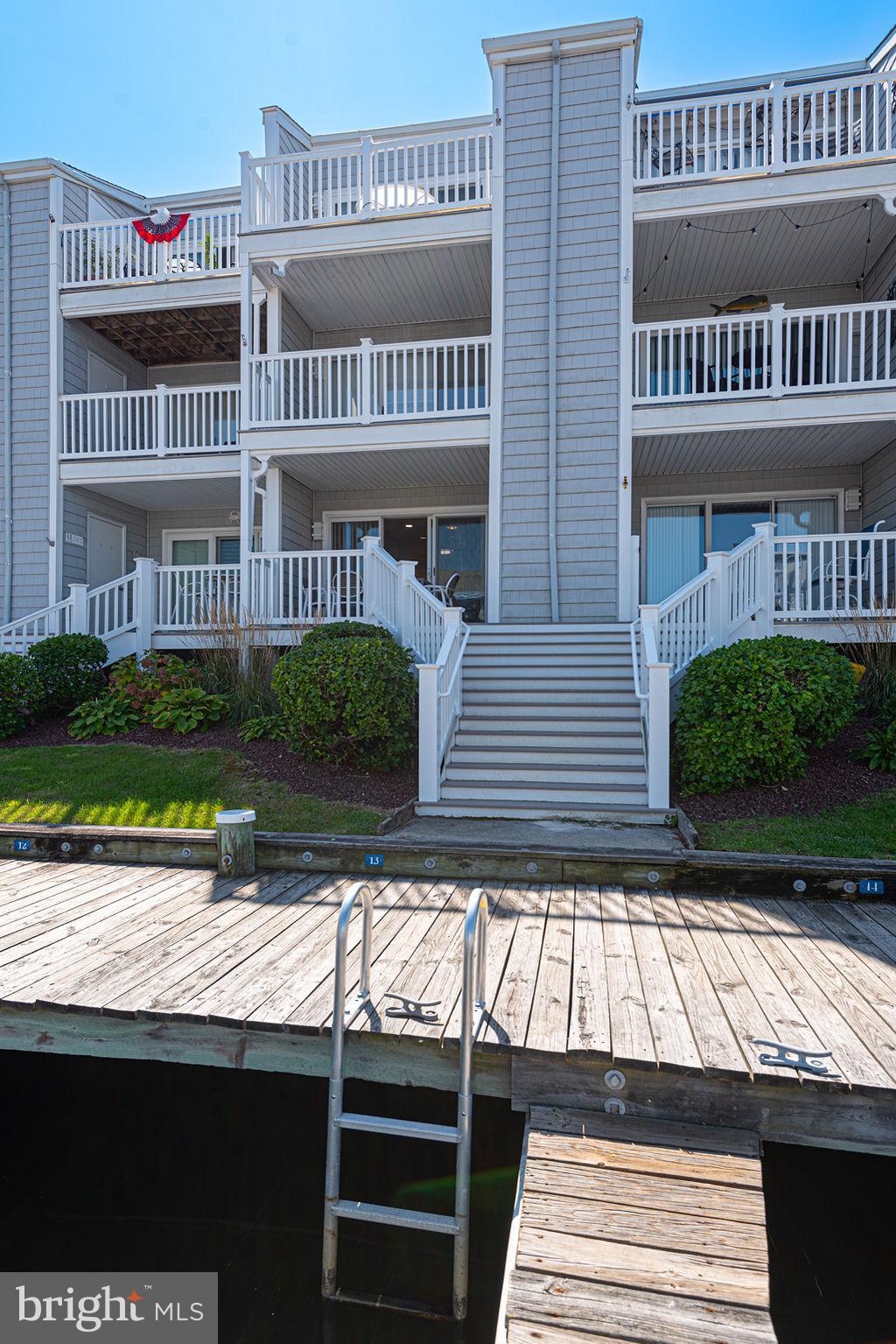 HIDDEN HARBOR - Residential