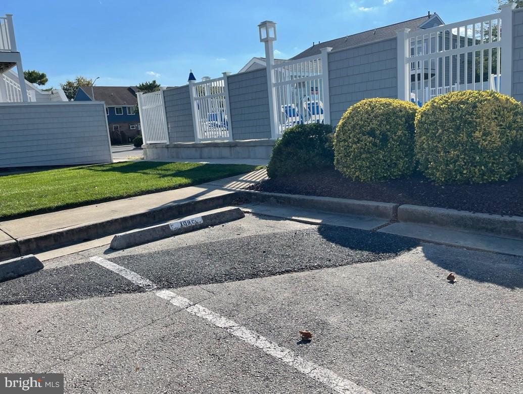 HIDDEN HARBOR - Residential