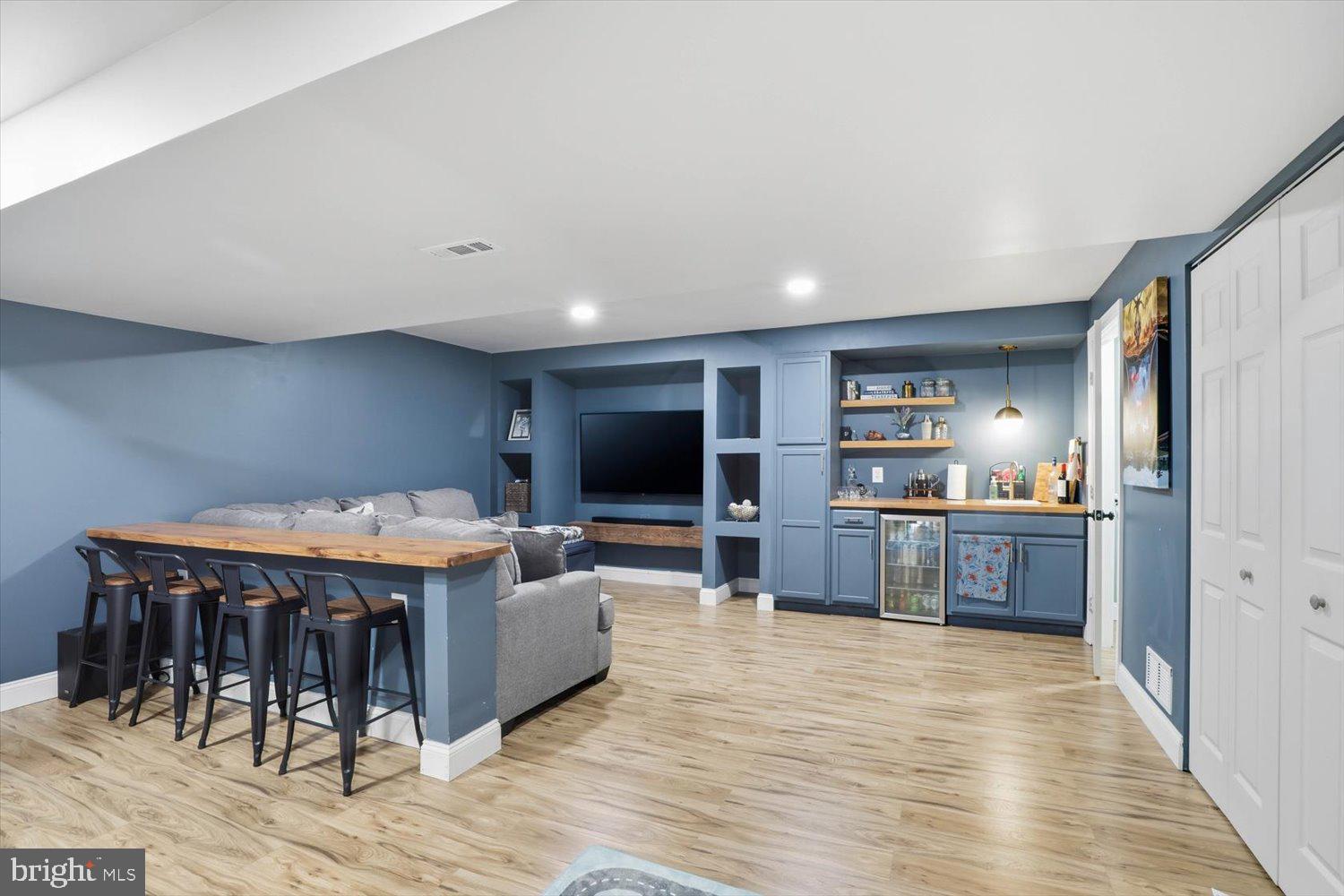 WABASH LANDING - Residential