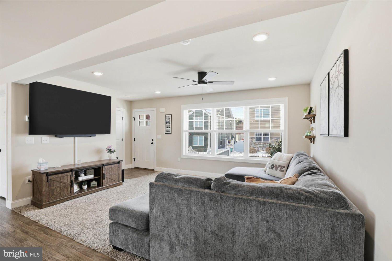 WABASH LANDING - Residential