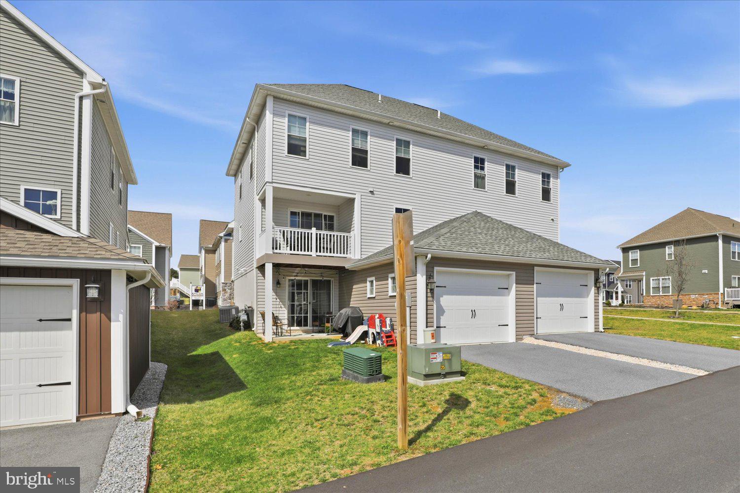 WABASH LANDING - Residential