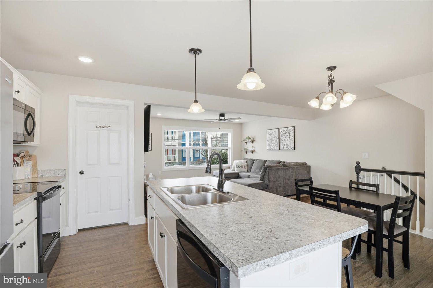 WABASH LANDING - Residential