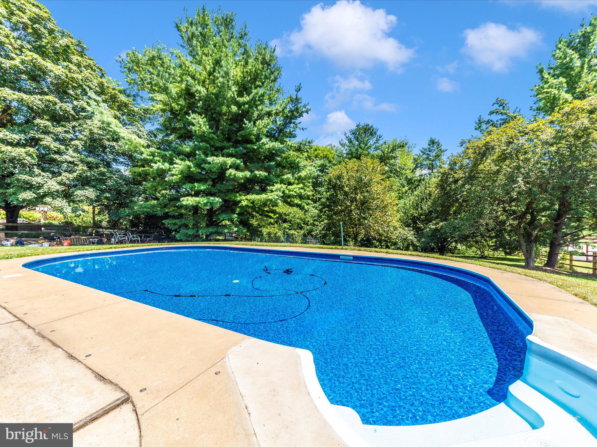 CLOVERDALE - Residential