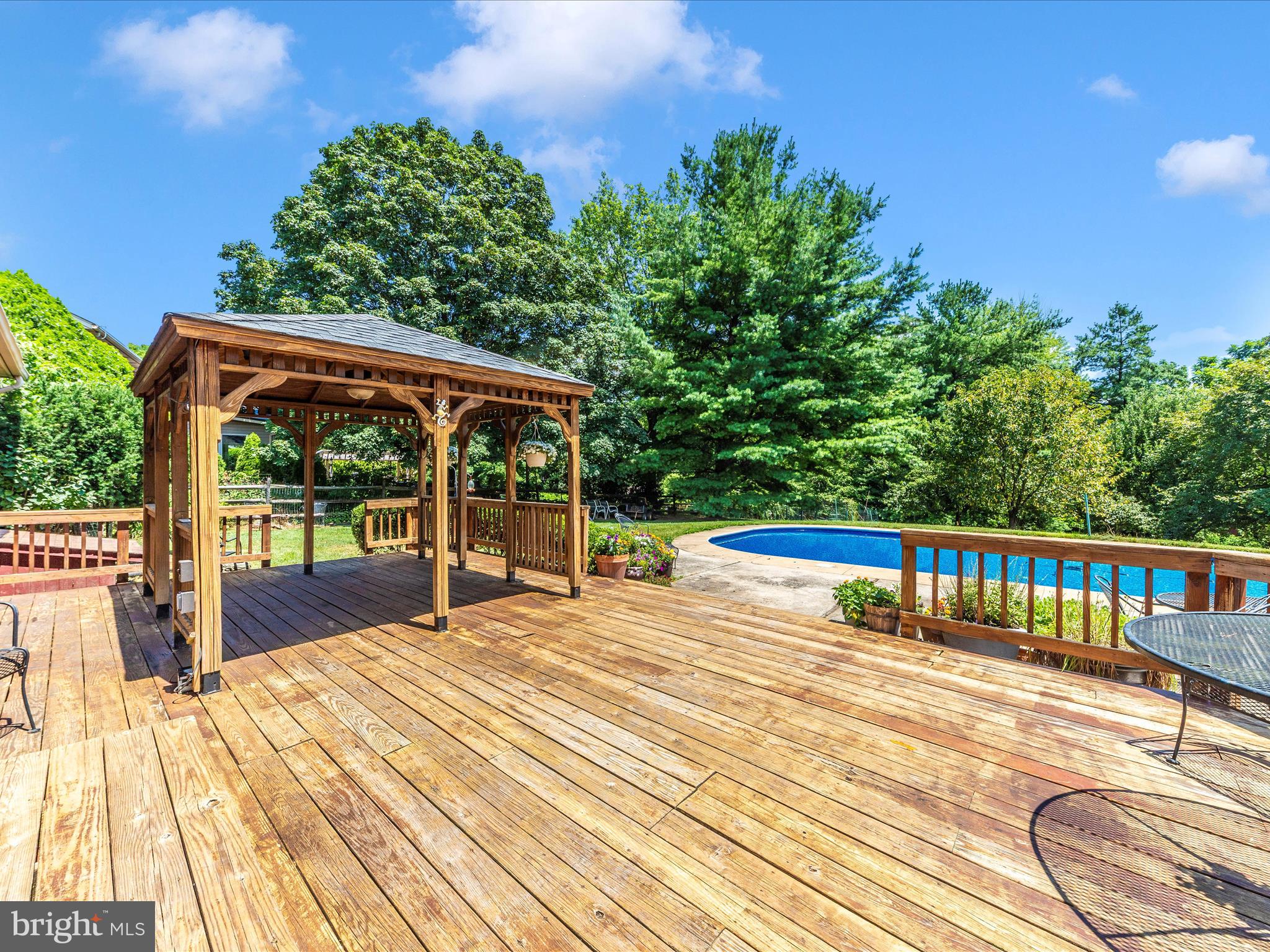 CLOVERDALE - Residential