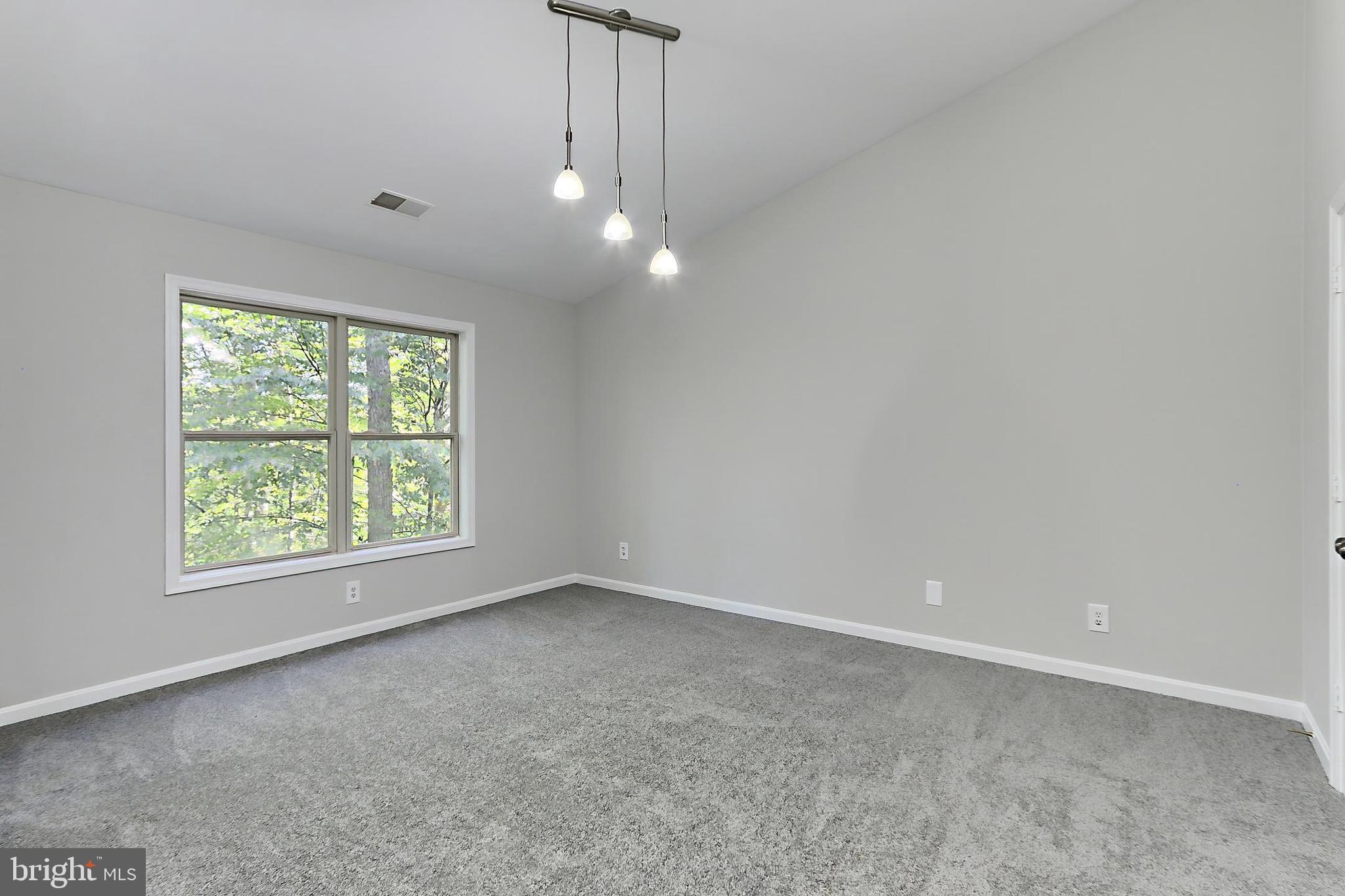 OCCOQUAN FOREST - Residential