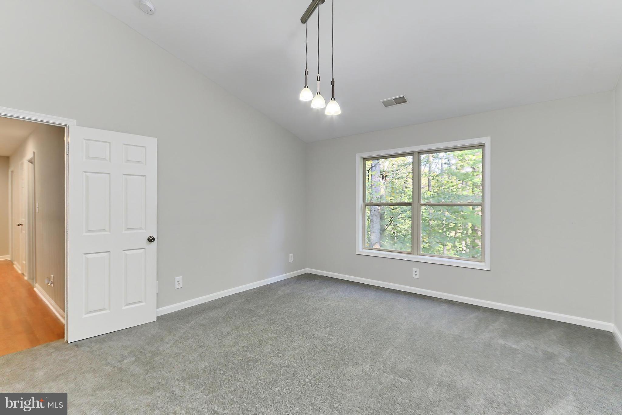 OCCOQUAN FOREST - Residential