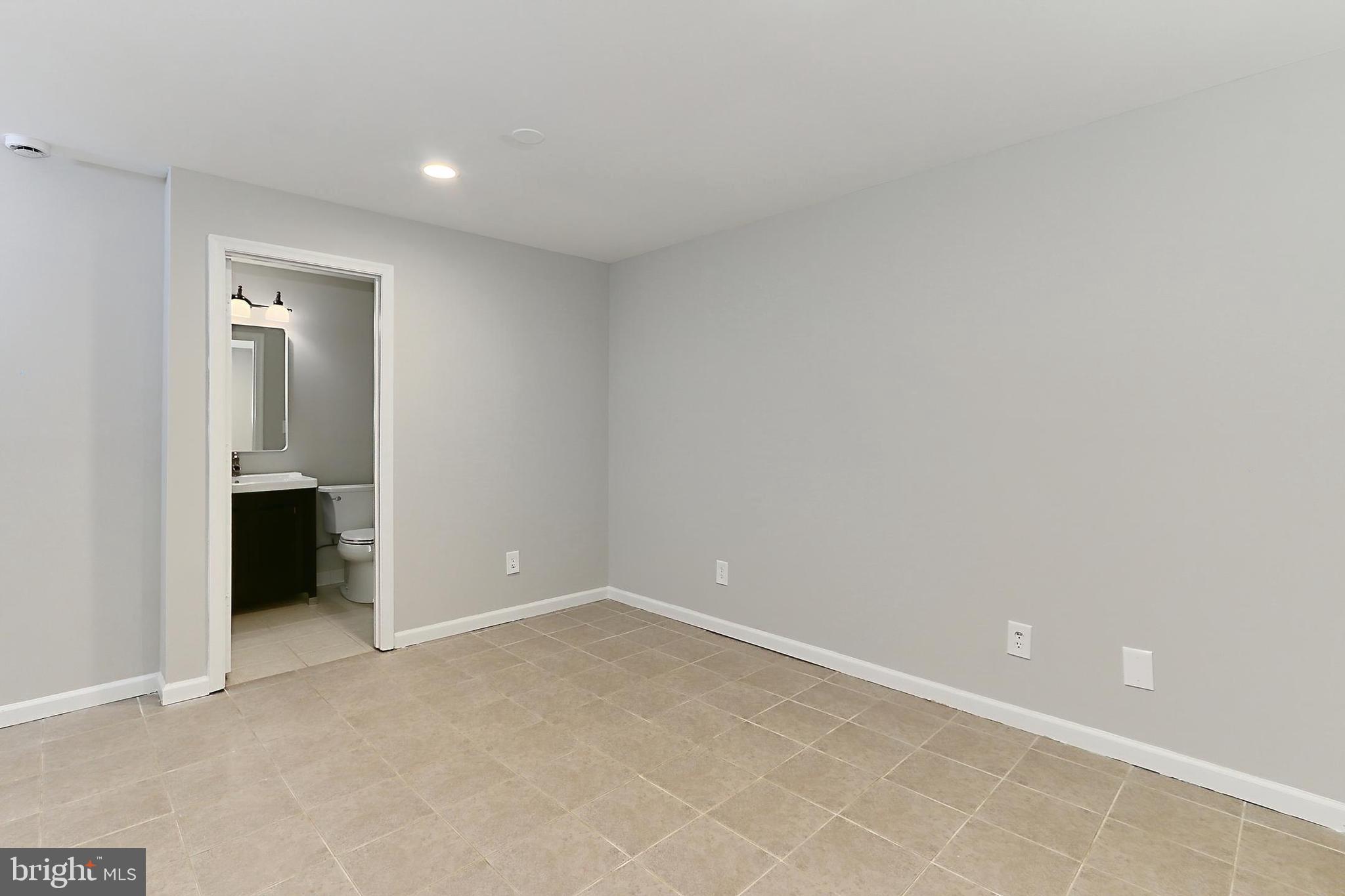 OCCOQUAN FOREST - Residential