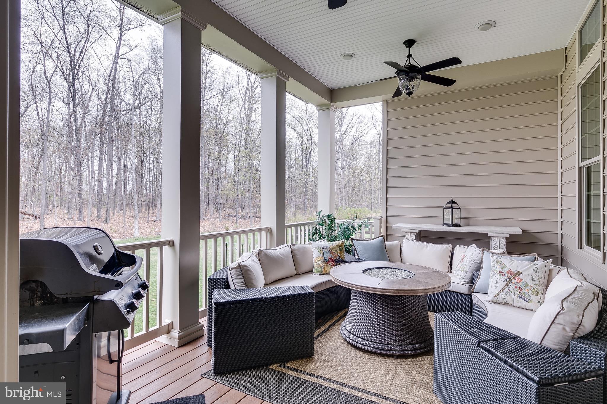 DAWSON'S CORNER - Residential