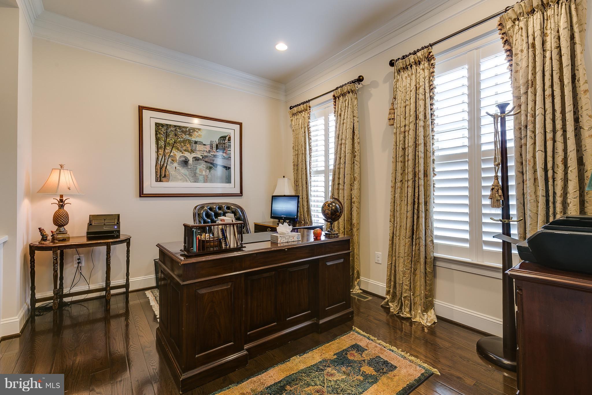 DAWSON'S CORNER - Residential