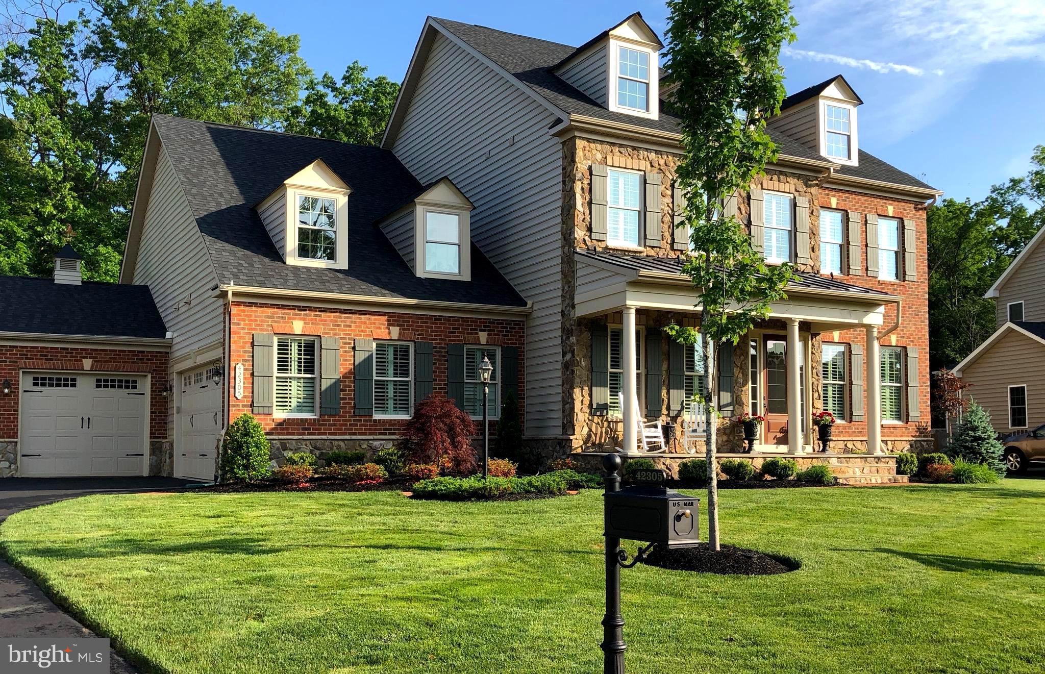 DAWSON'S CORNER - Residential