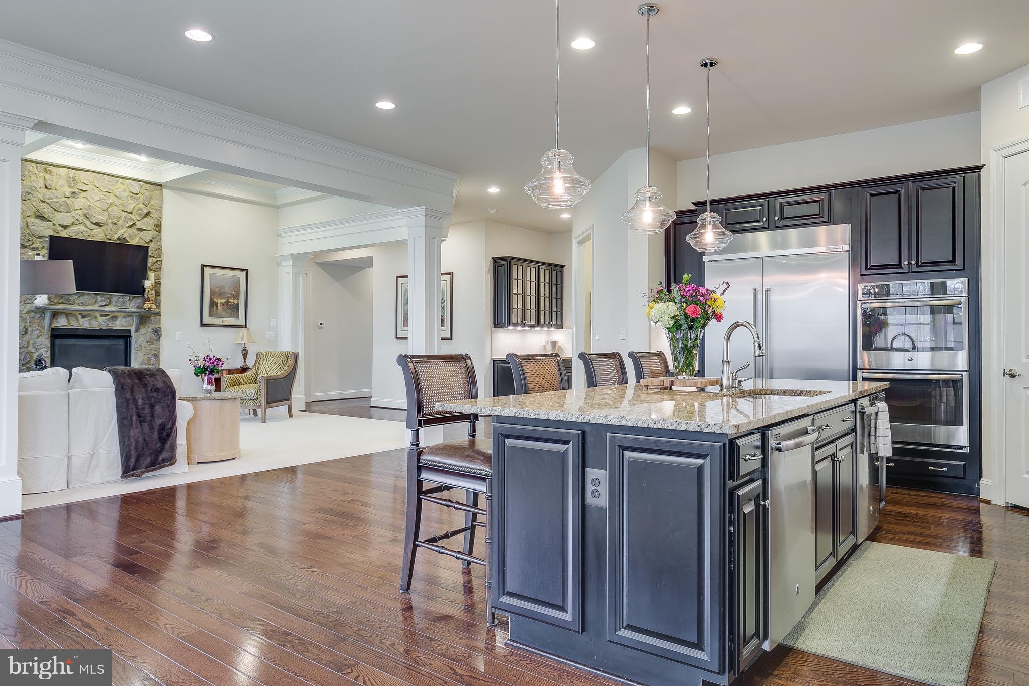 DAWSON'S CORNER - Residential