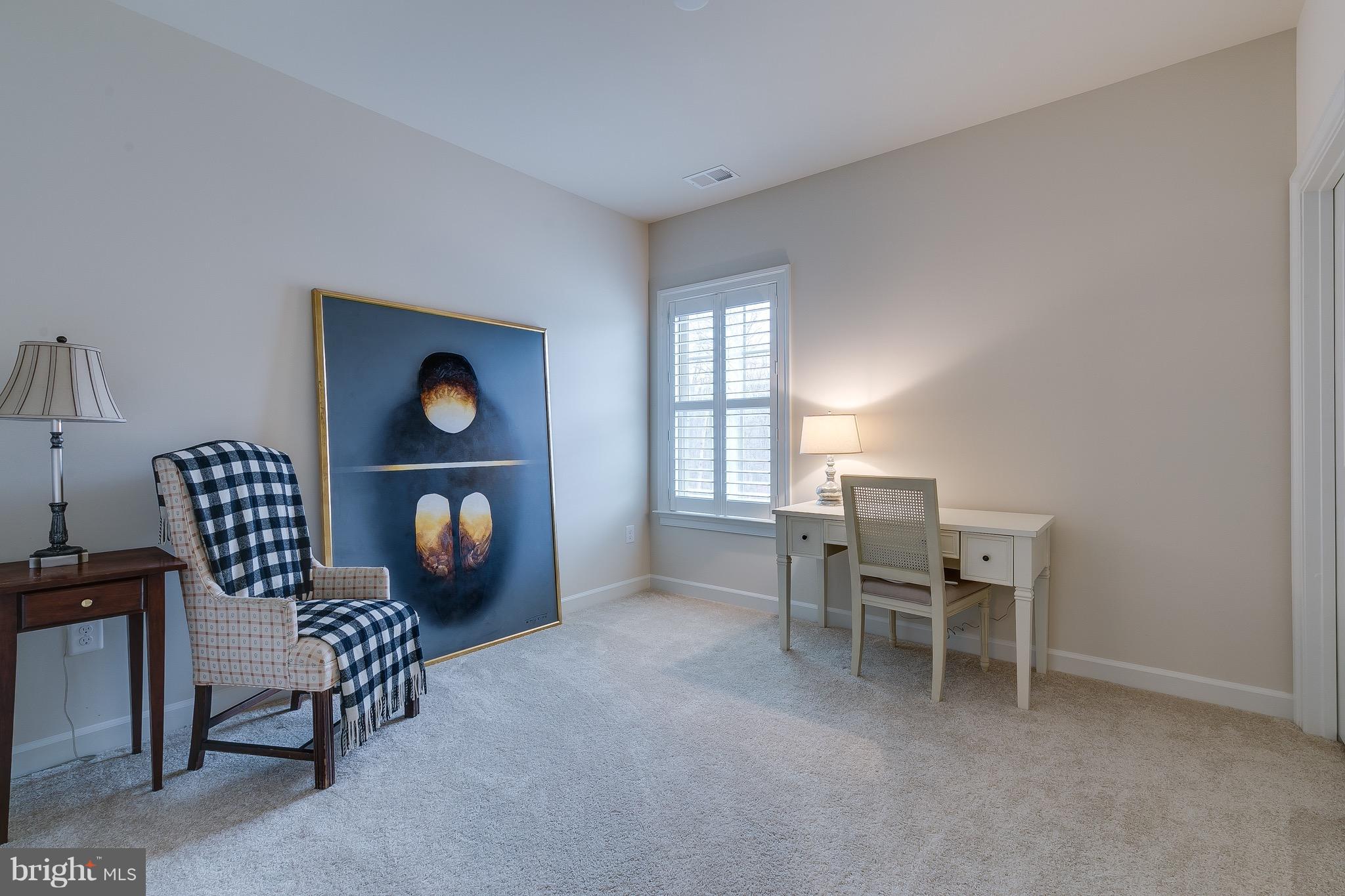 DAWSON'S CORNER - Residential