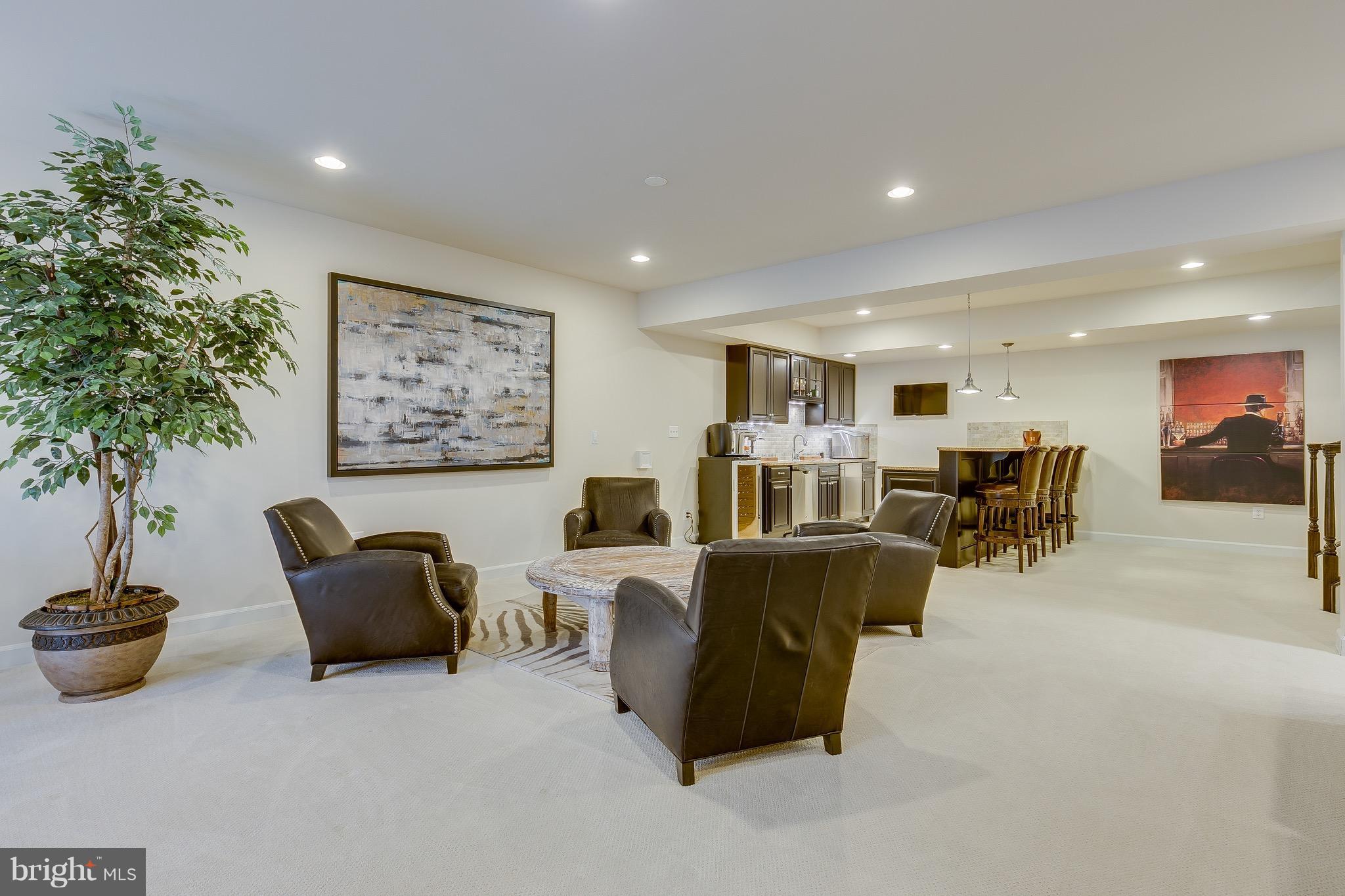 DAWSON'S CORNER - Residential