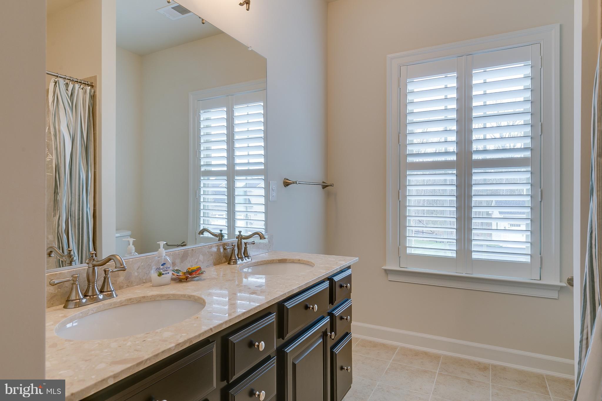 DAWSON'S CORNER - Residential