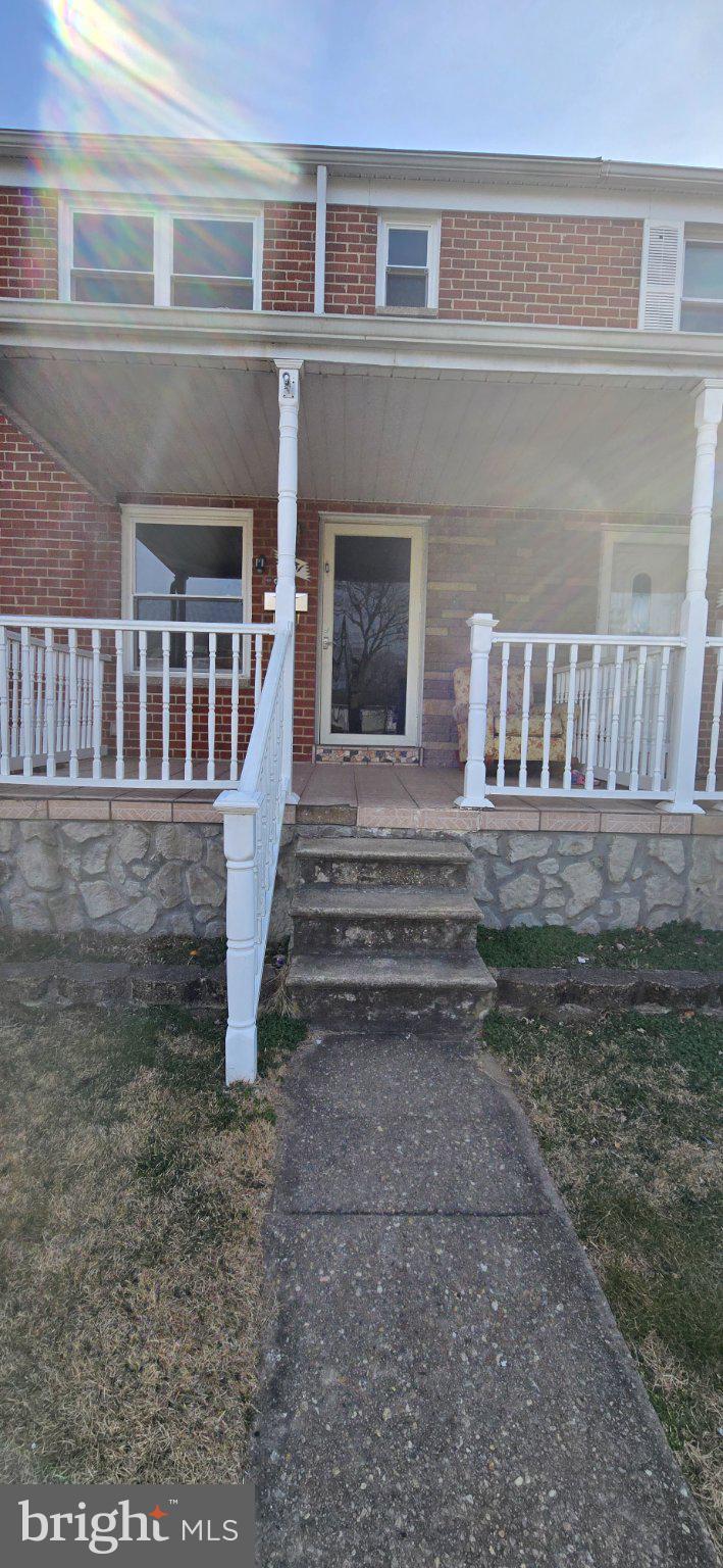 1031 FOXWOOD LANE