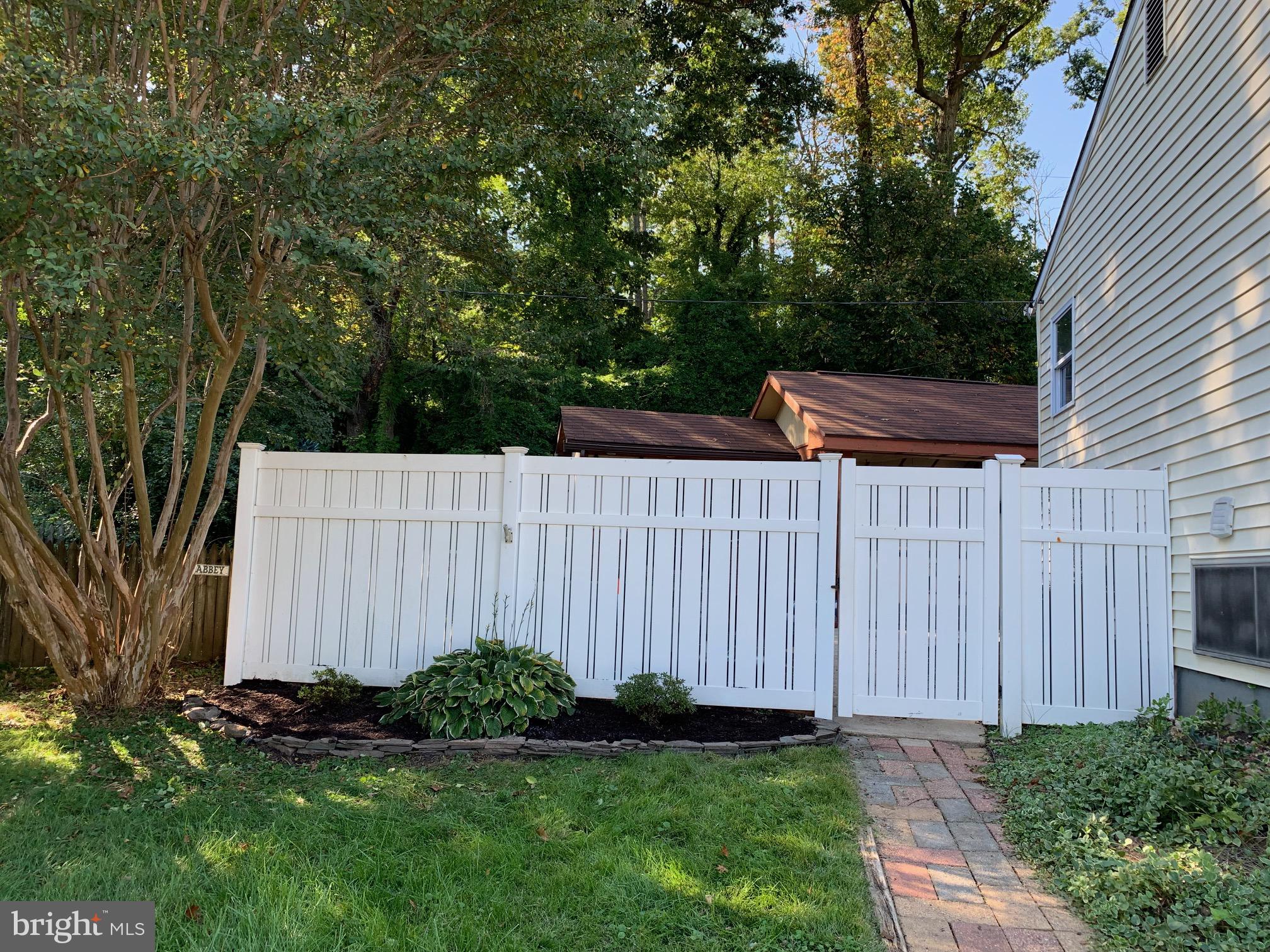 WYNNEWOOD - Residential